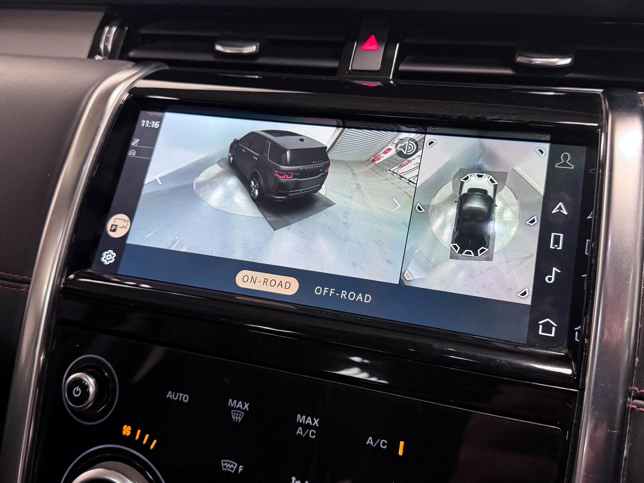 Land Rover Discovery Sport view 40