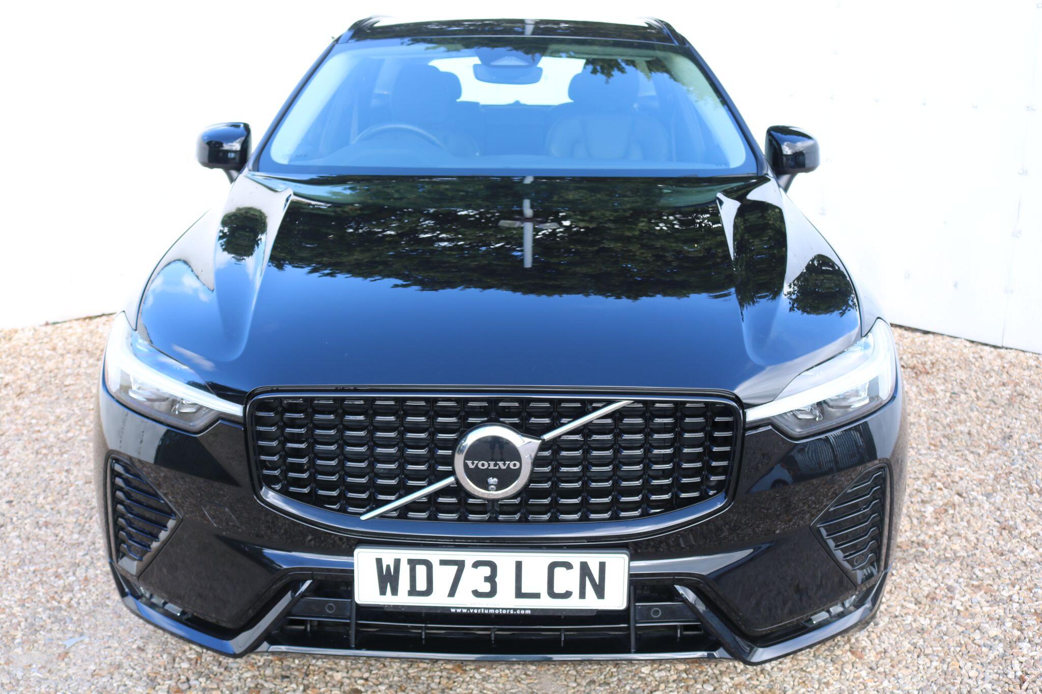 Volvo XC60 view 4