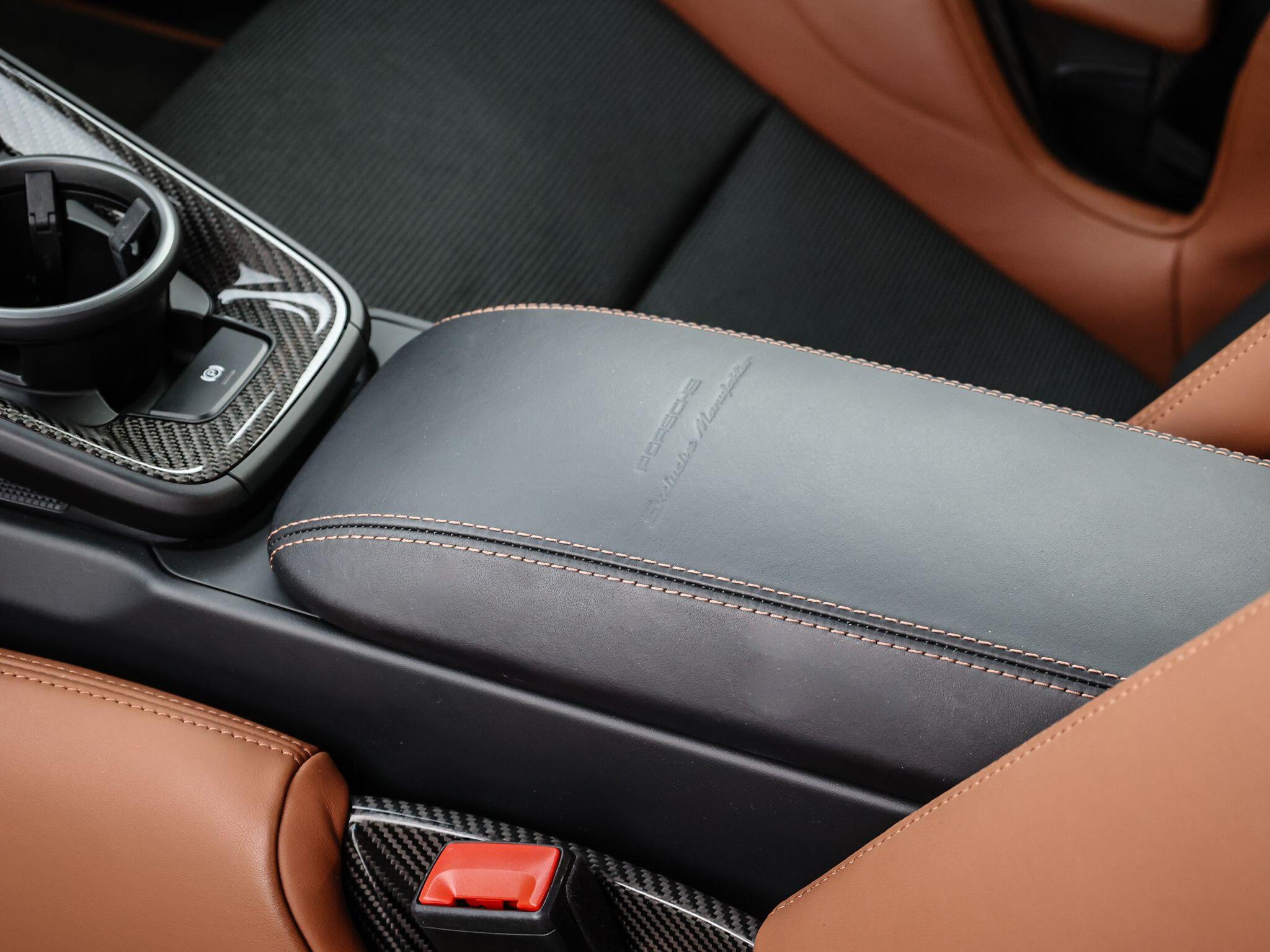Porsche 911 view 51