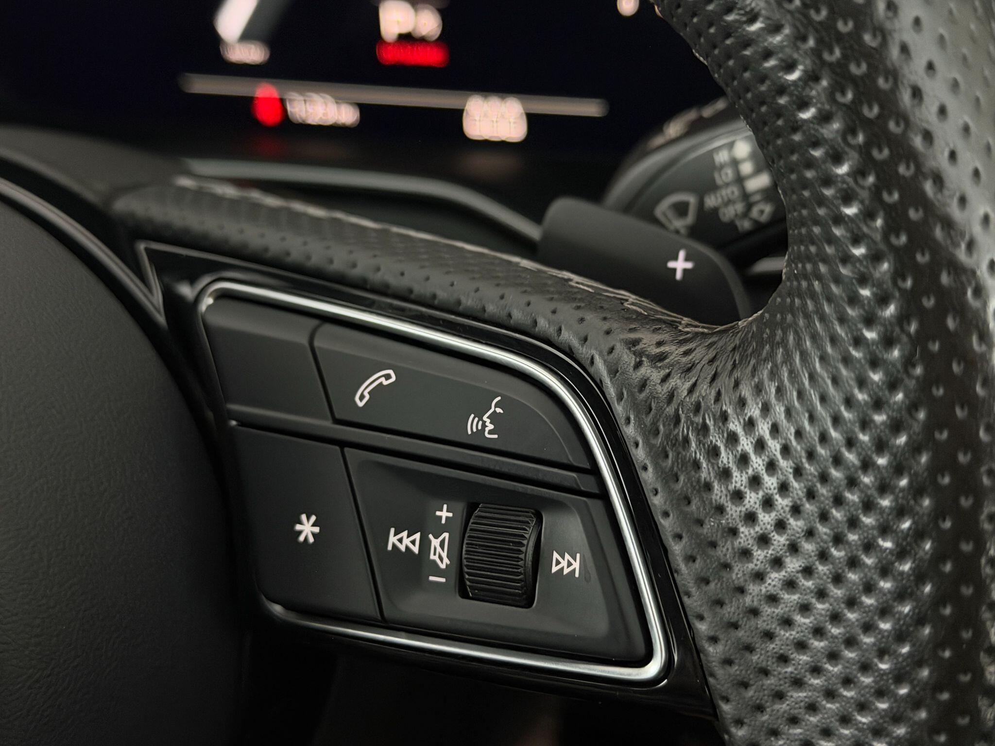 Audi A4 view 16