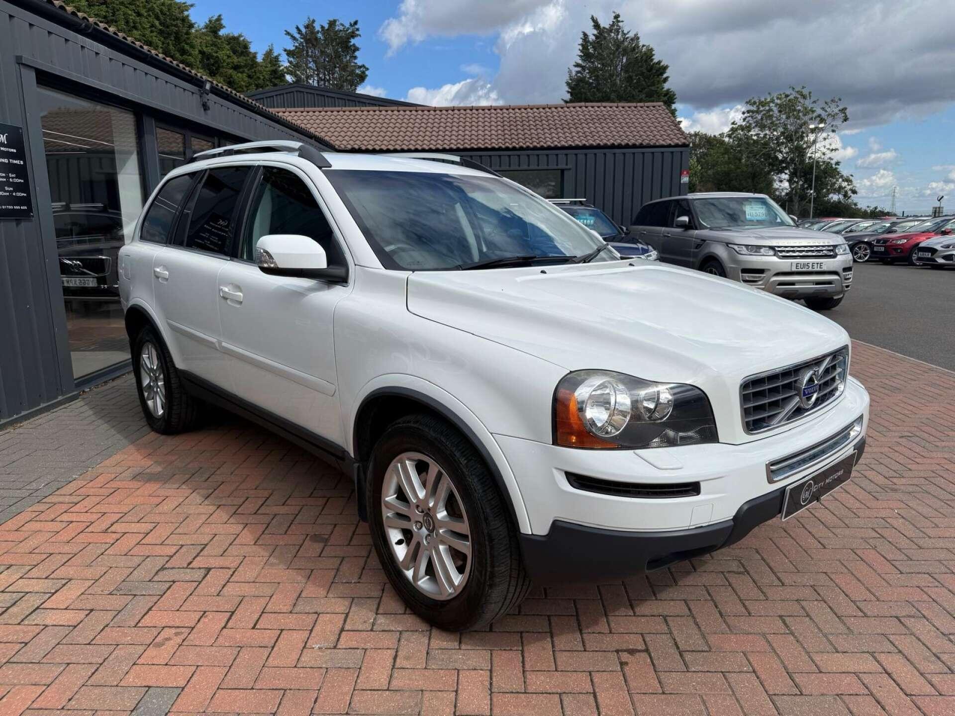 Volvo XC90 view 6