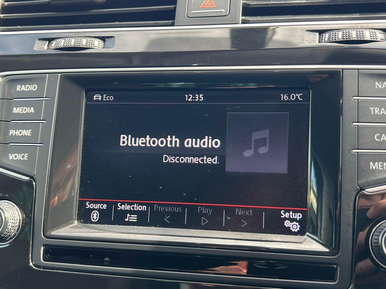 Volkswagen Golf view 25