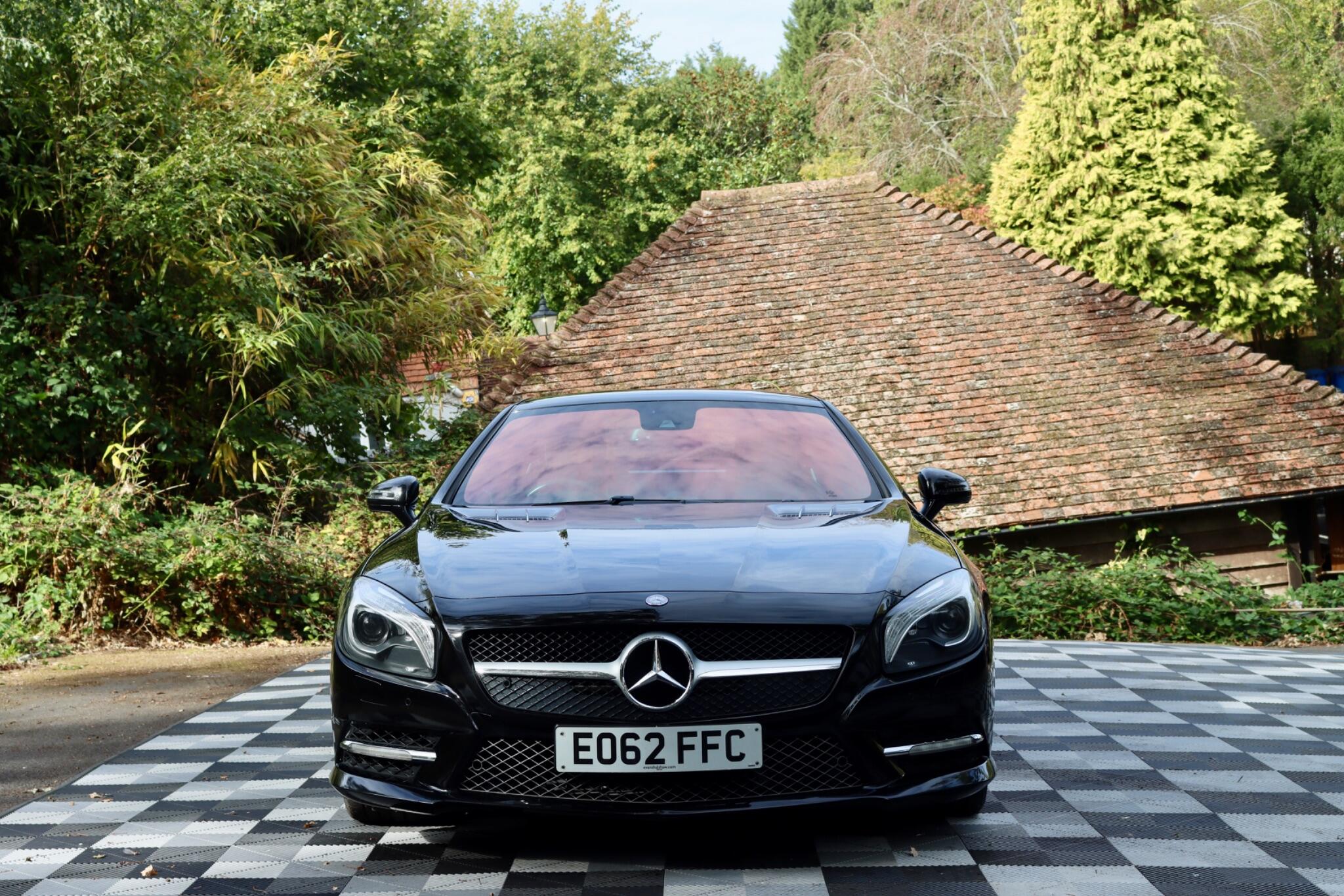 Mercedes-Benz SL view 24