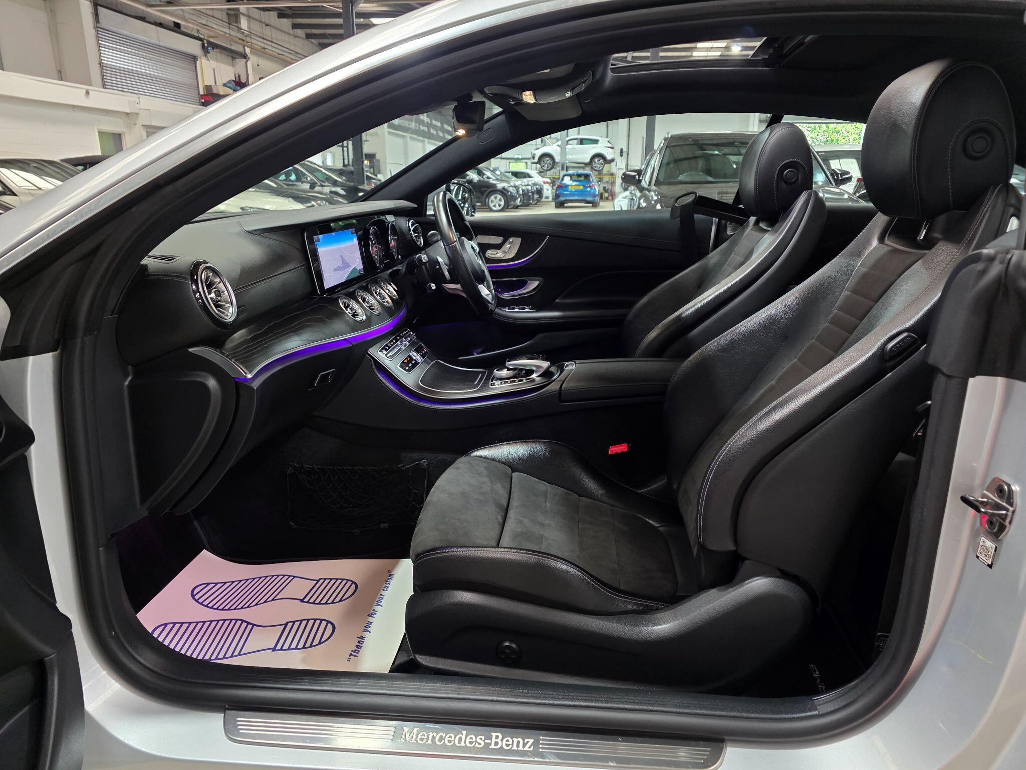 Mercedes-Benz E Class view 26
