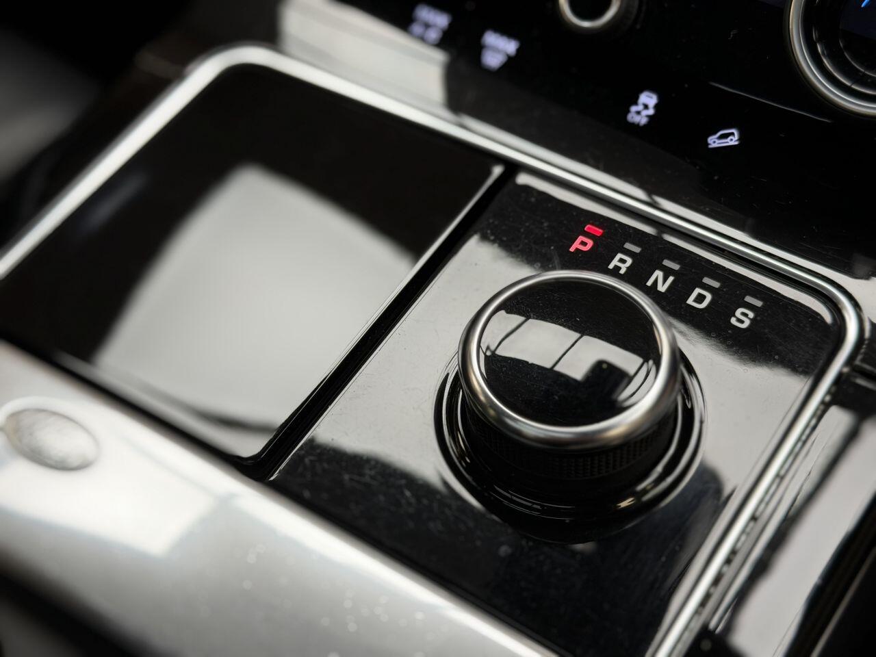 Land Rover Range Rover Velar view 40