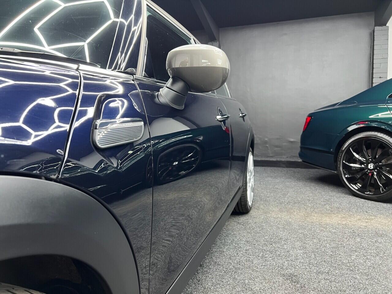 Mini Hatch view 25