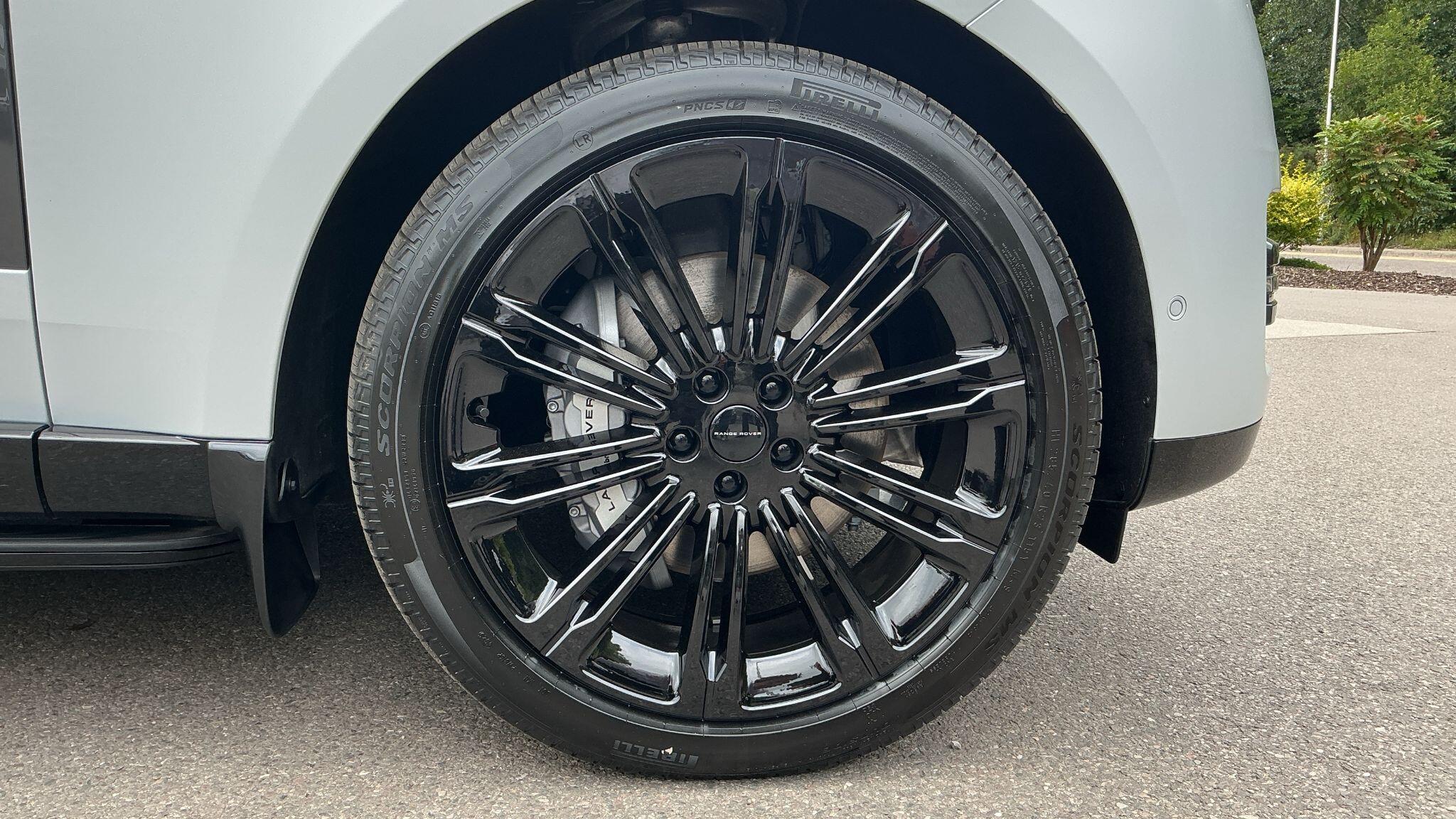 Land Rover Range Rover view 8