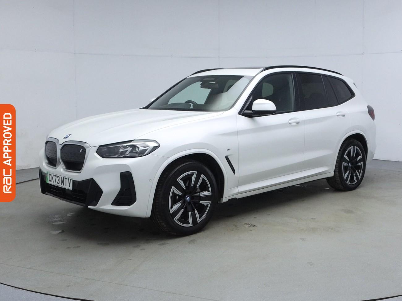 BMW iX3 view 32