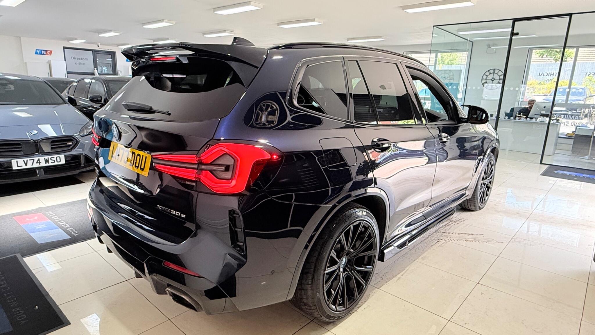 BMW X3 view 44