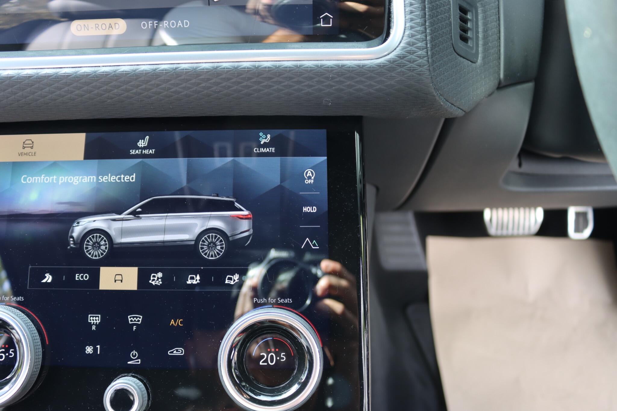 Land Rover Range Rover Velar view 67