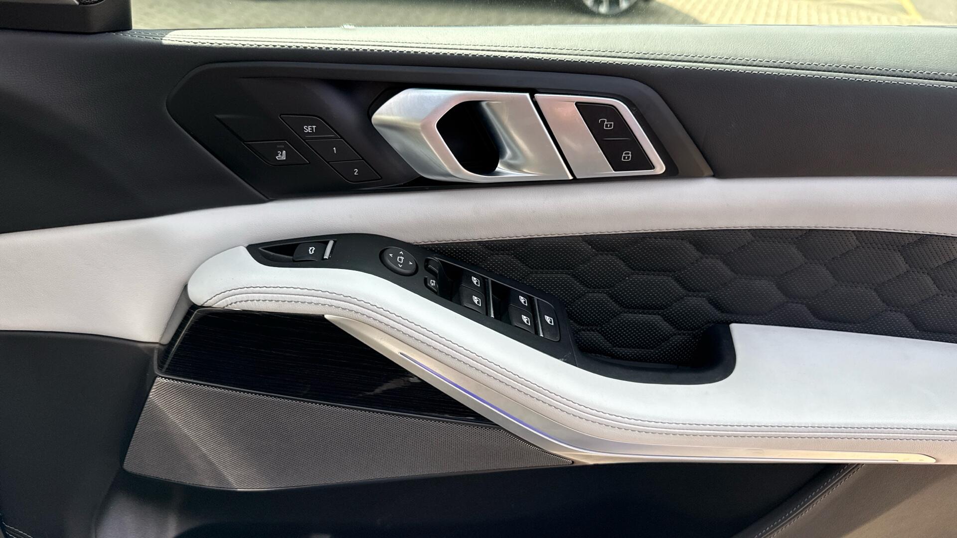BMW X5 M view 29