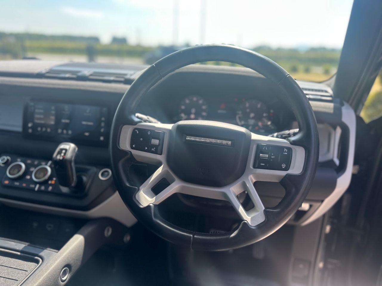 Land Rover Defender view 22