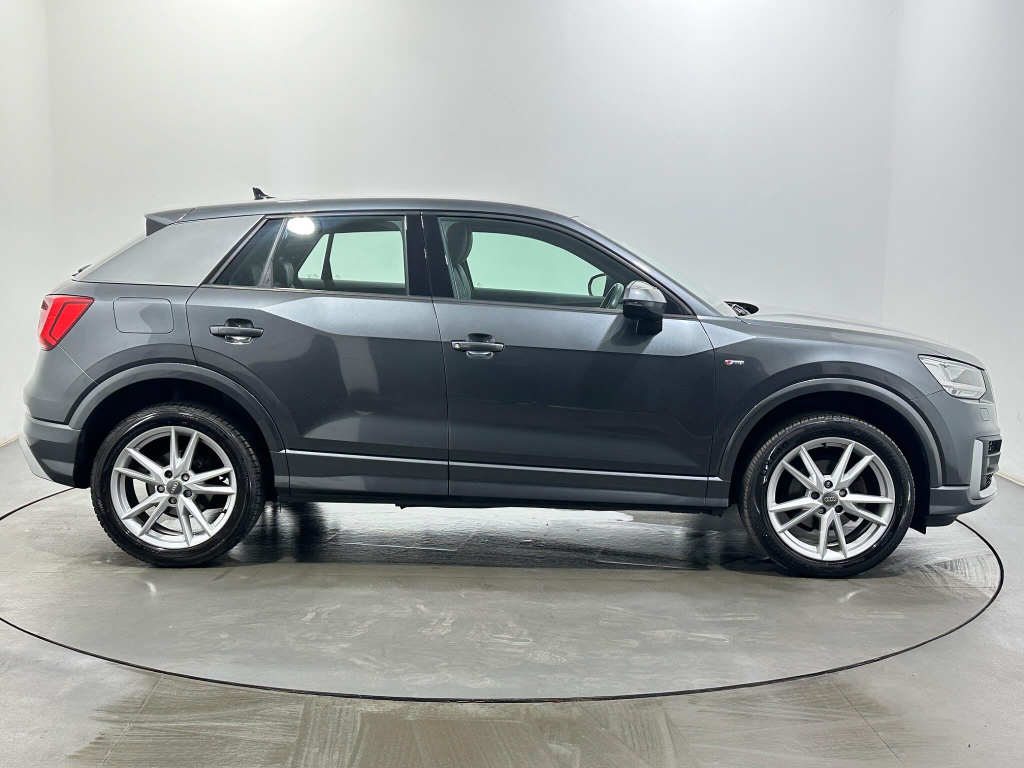 Audi Q2 view 9