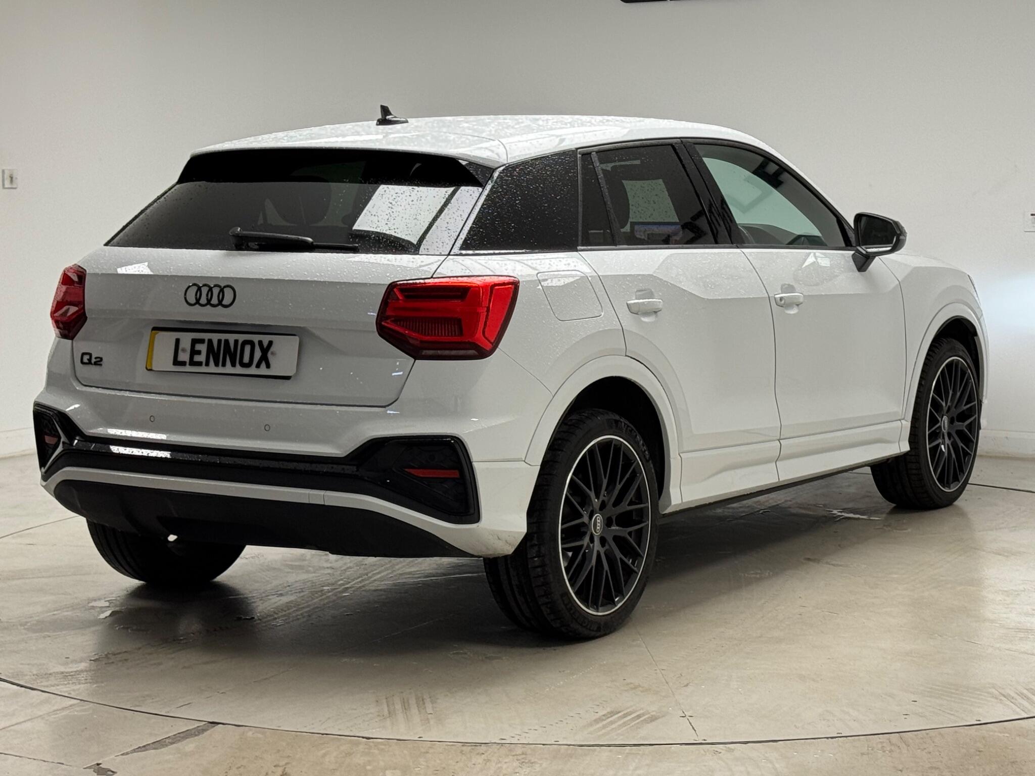 Audi Q2 view 6