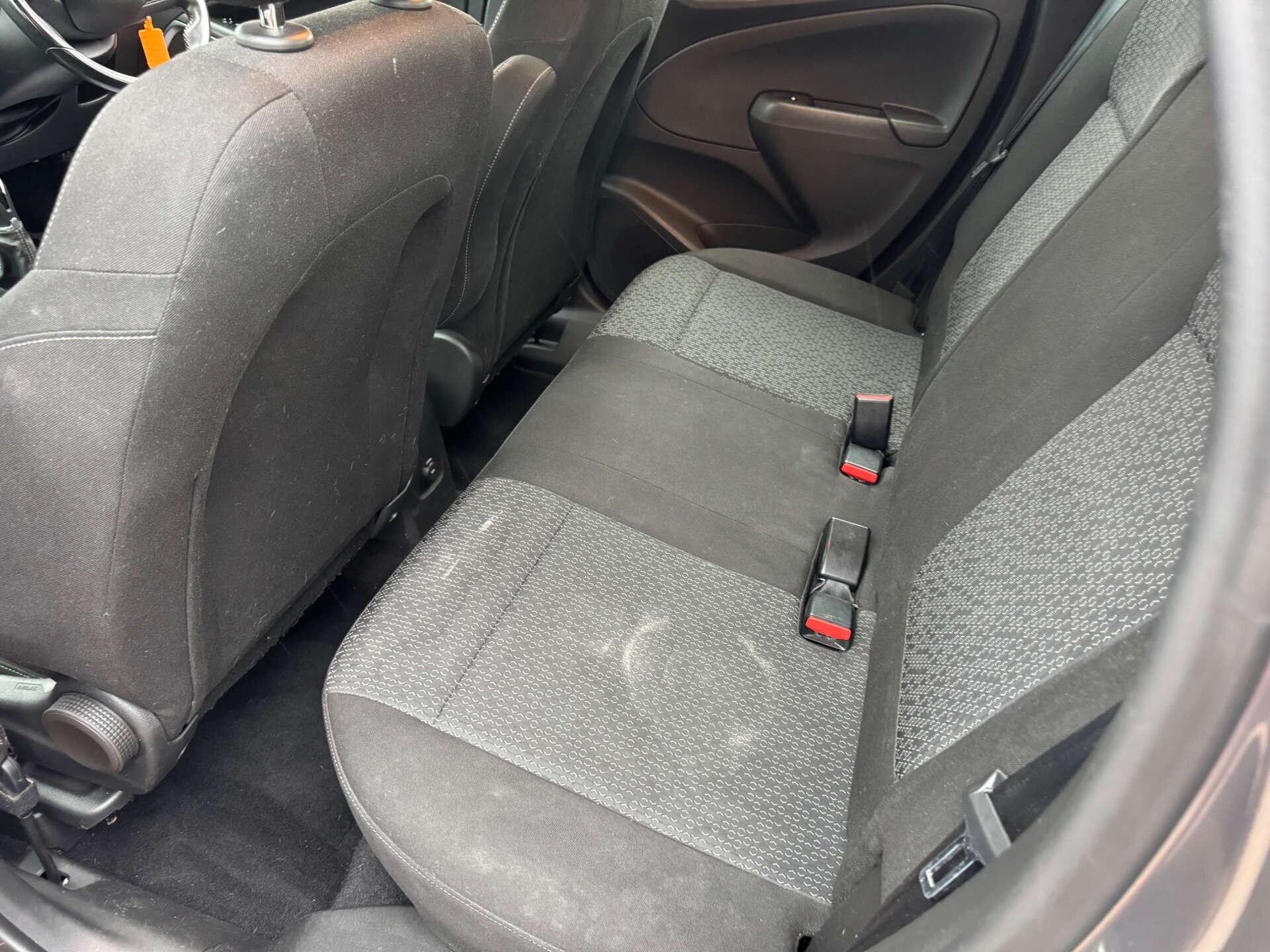 Vauxhall Crossland X view 13