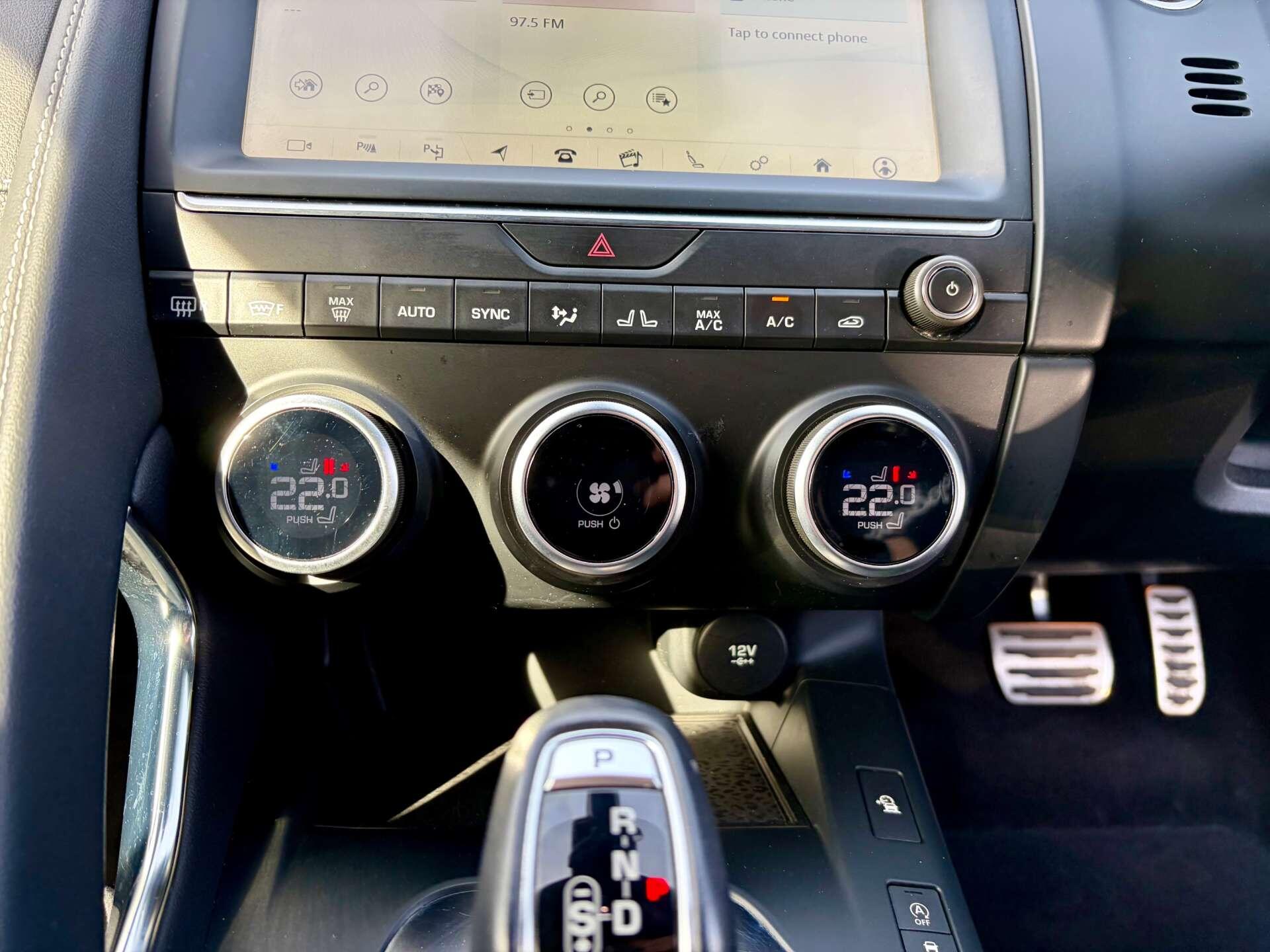 Jaguar E-Pace view 53