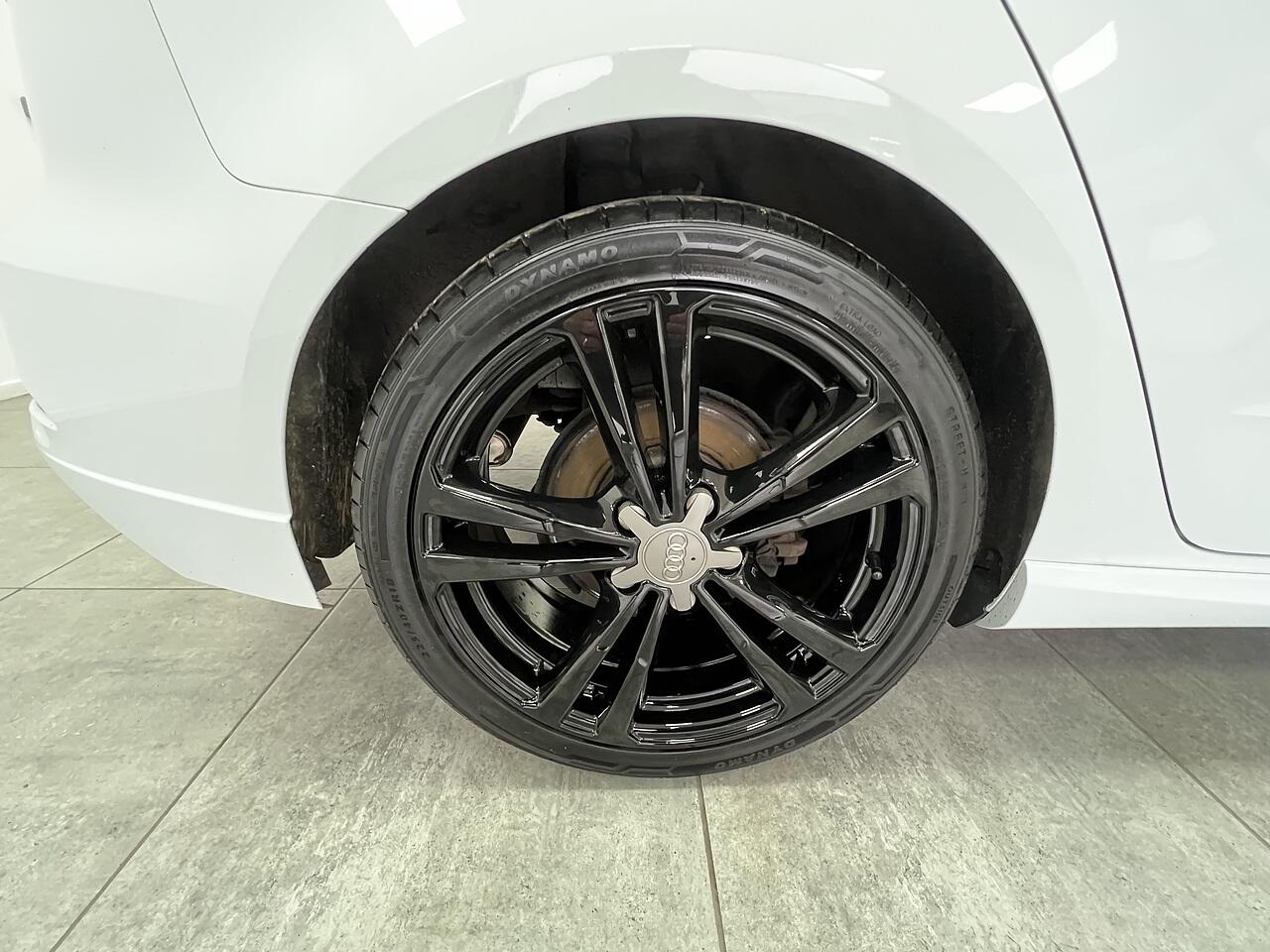 Audi A3 view 21