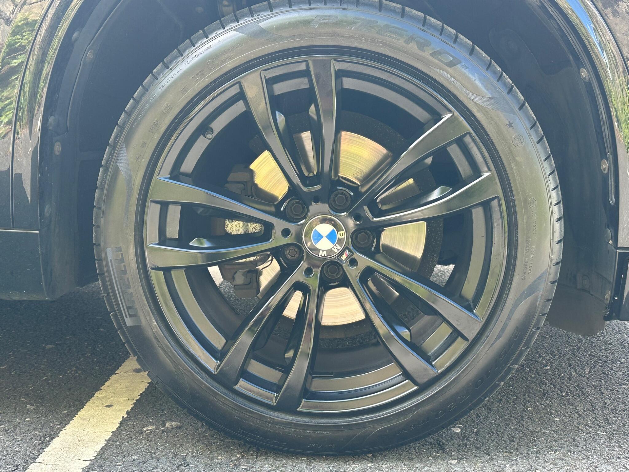 BMW X5 view 18