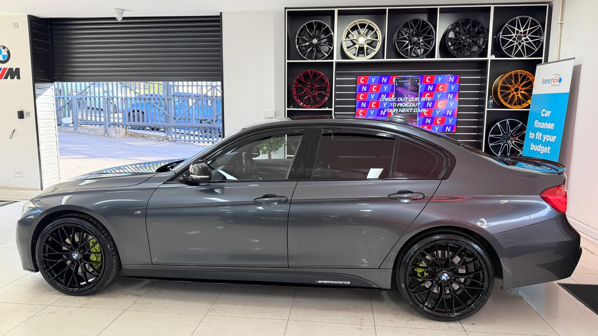 BMW 3 Series view 29