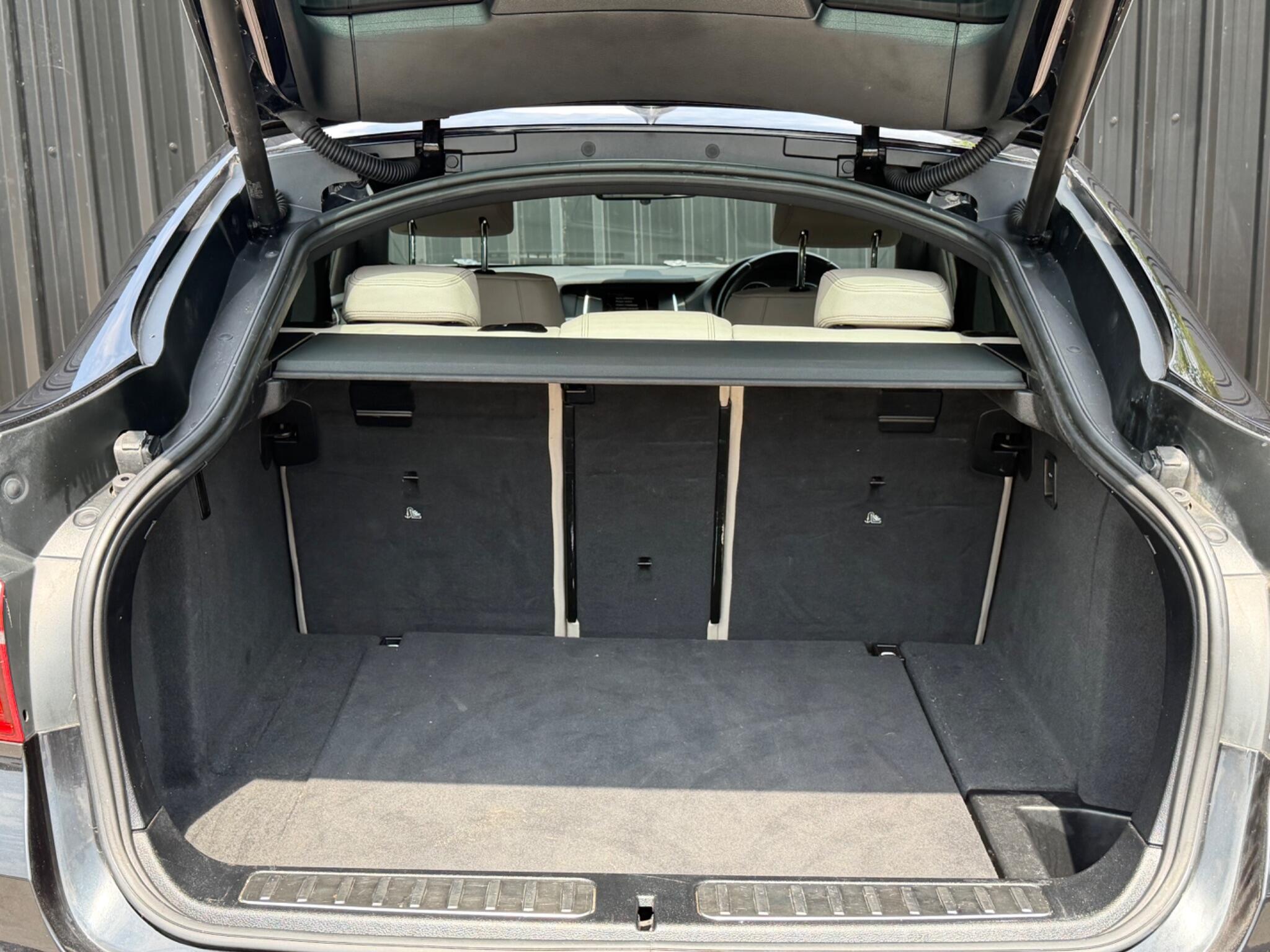 BMW X4 view 59