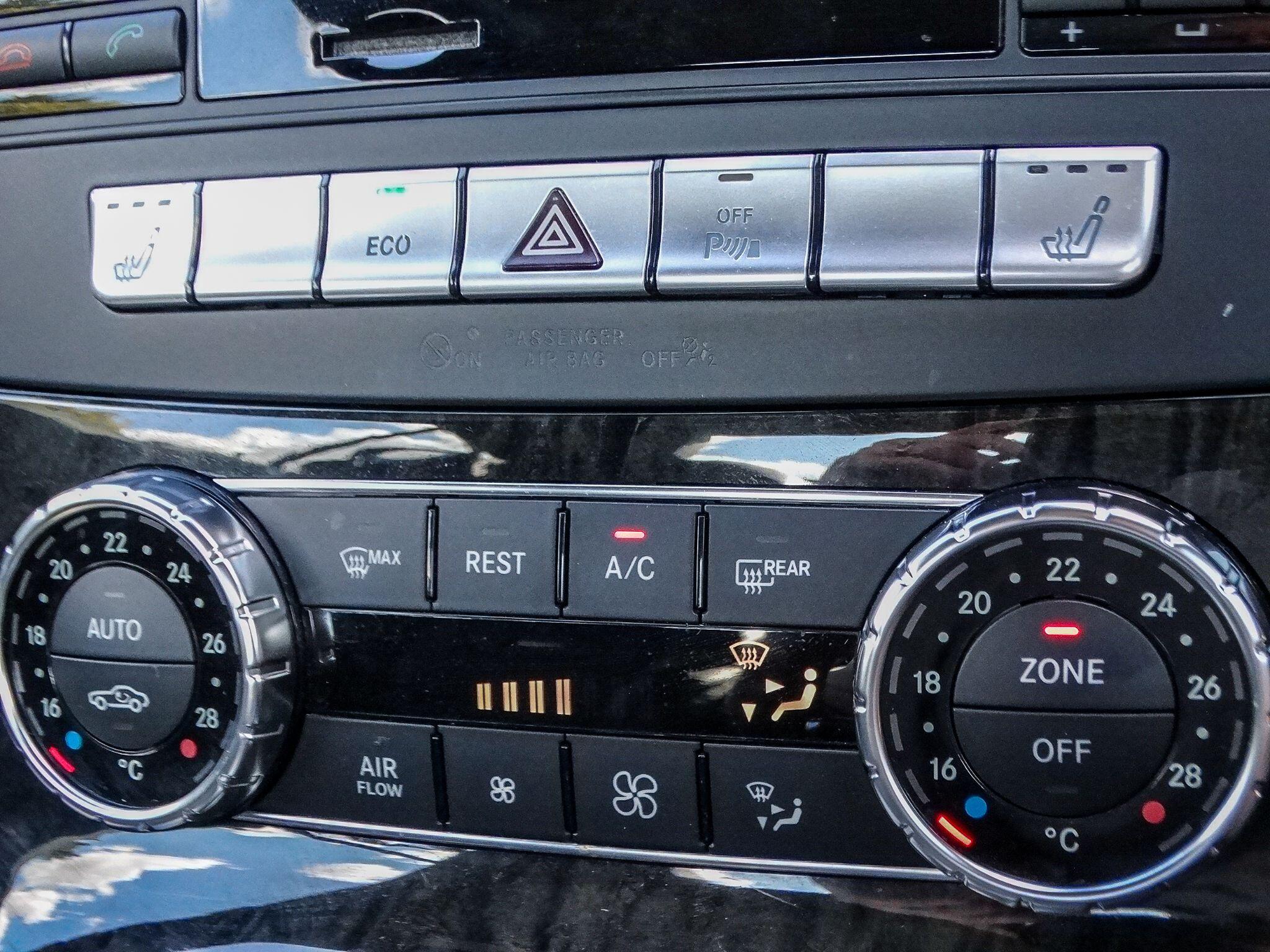 Mercedes-Benz SL view 26