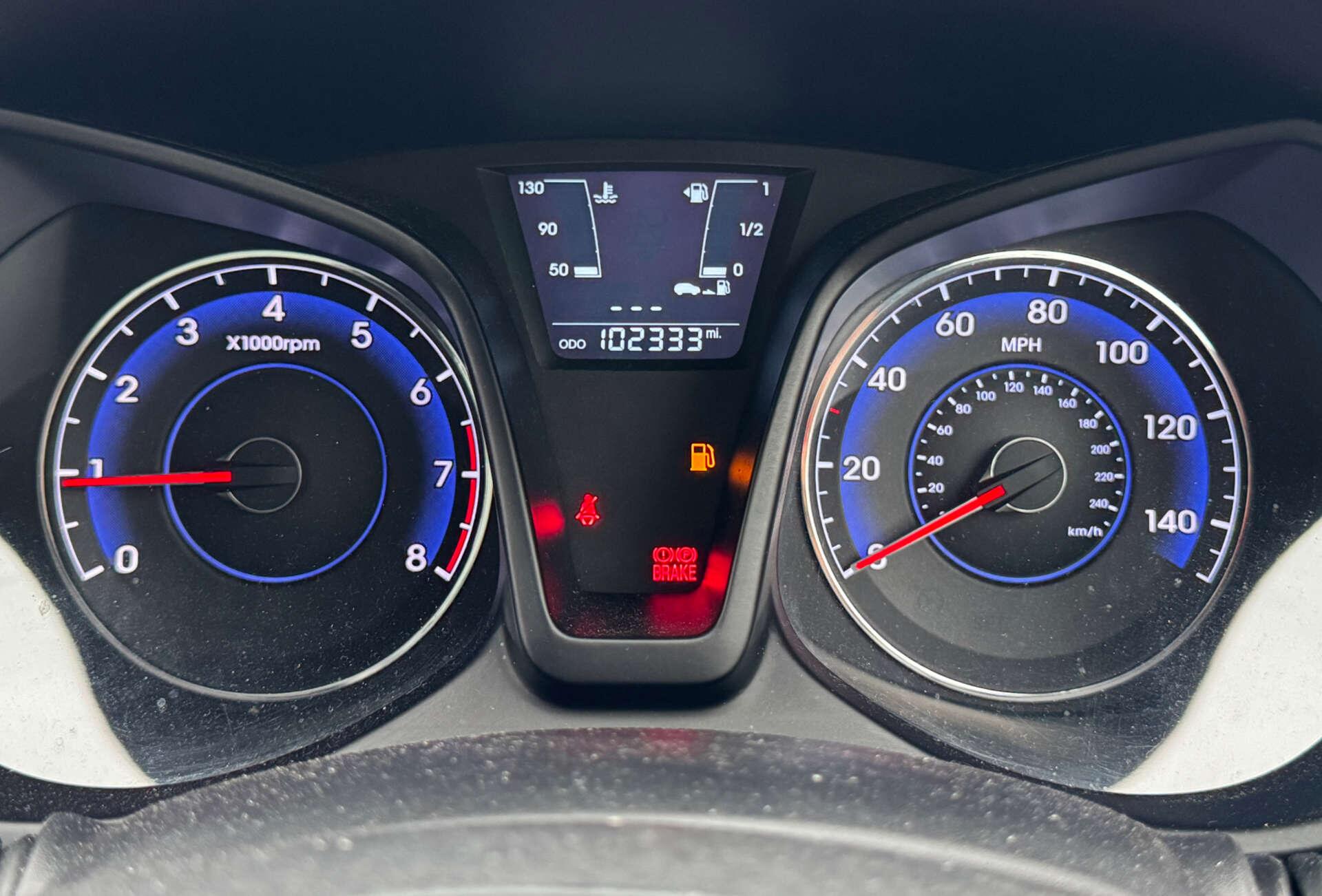 Hyundai Ix20 view 8