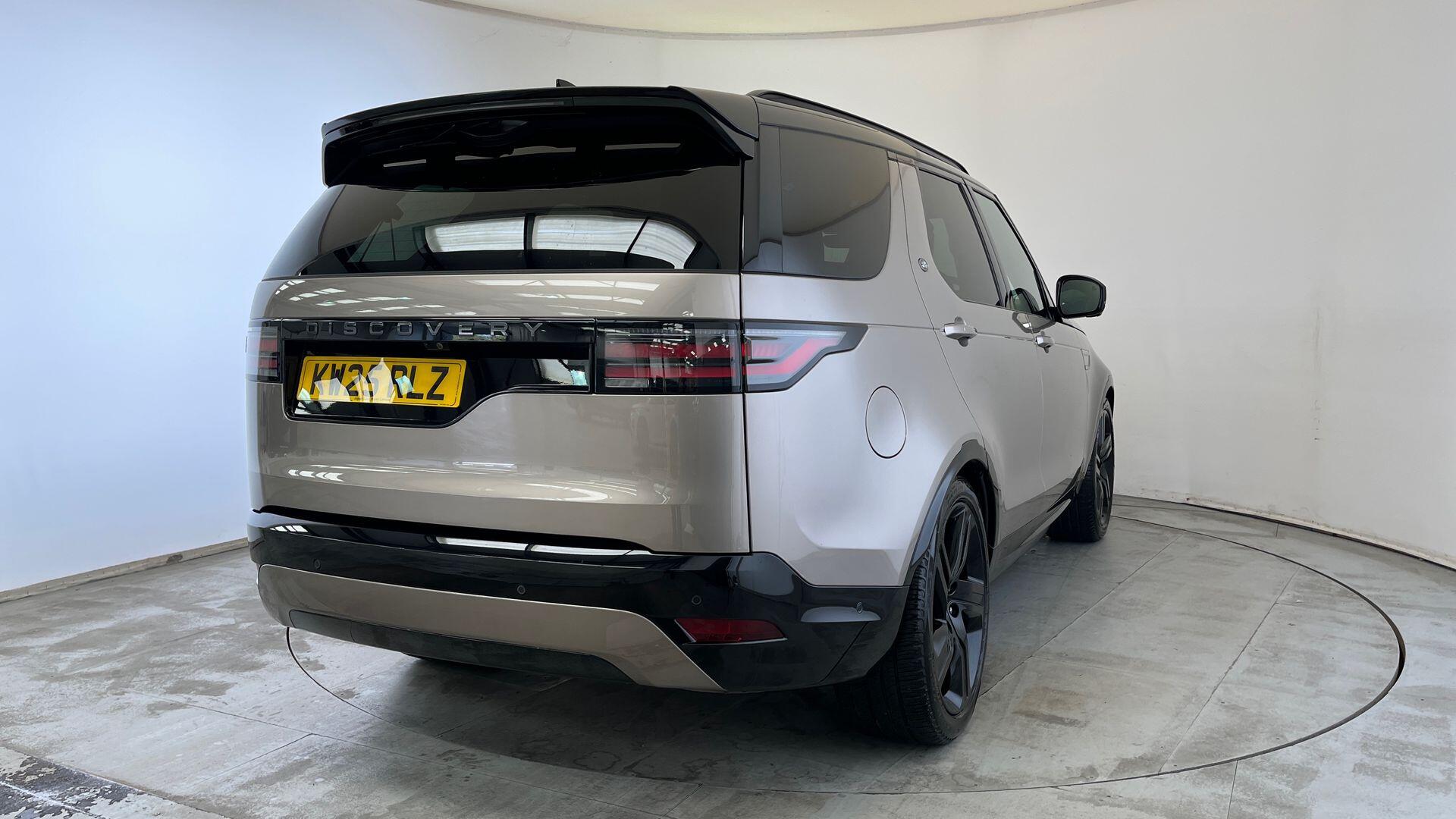 Land Rover Discovery view 29