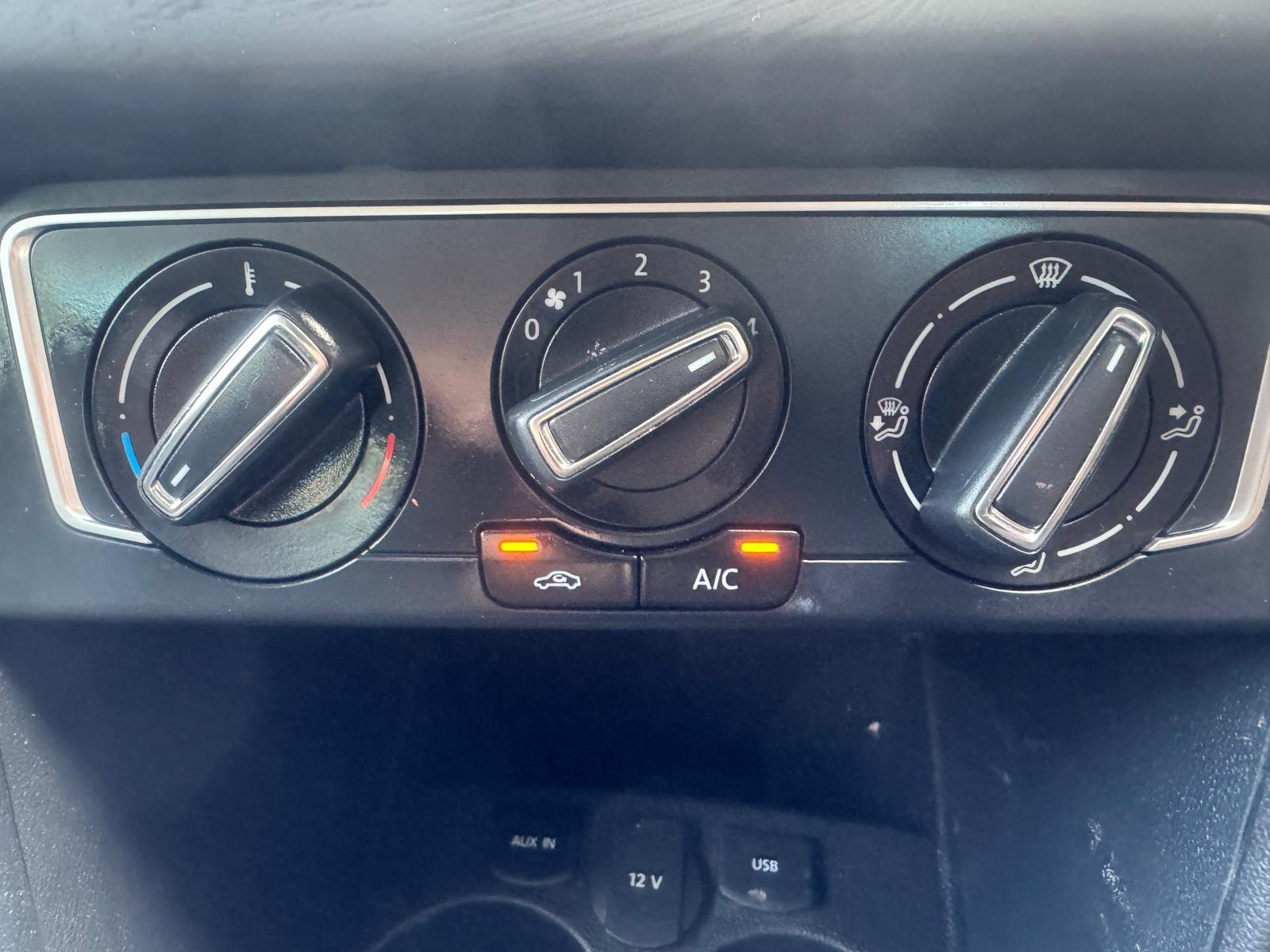 Volkswagen Polo view 20