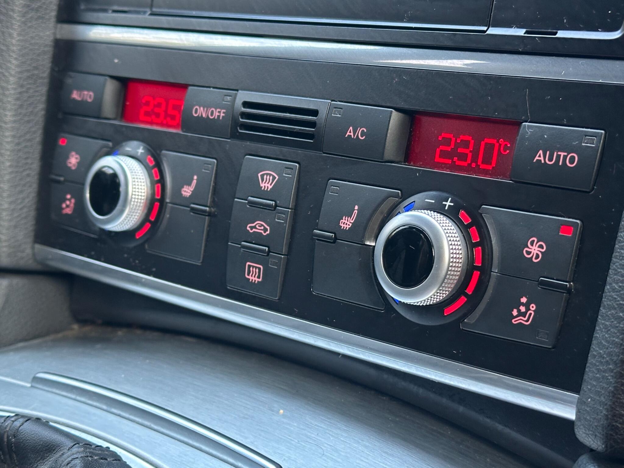 Audi Q7 view 21