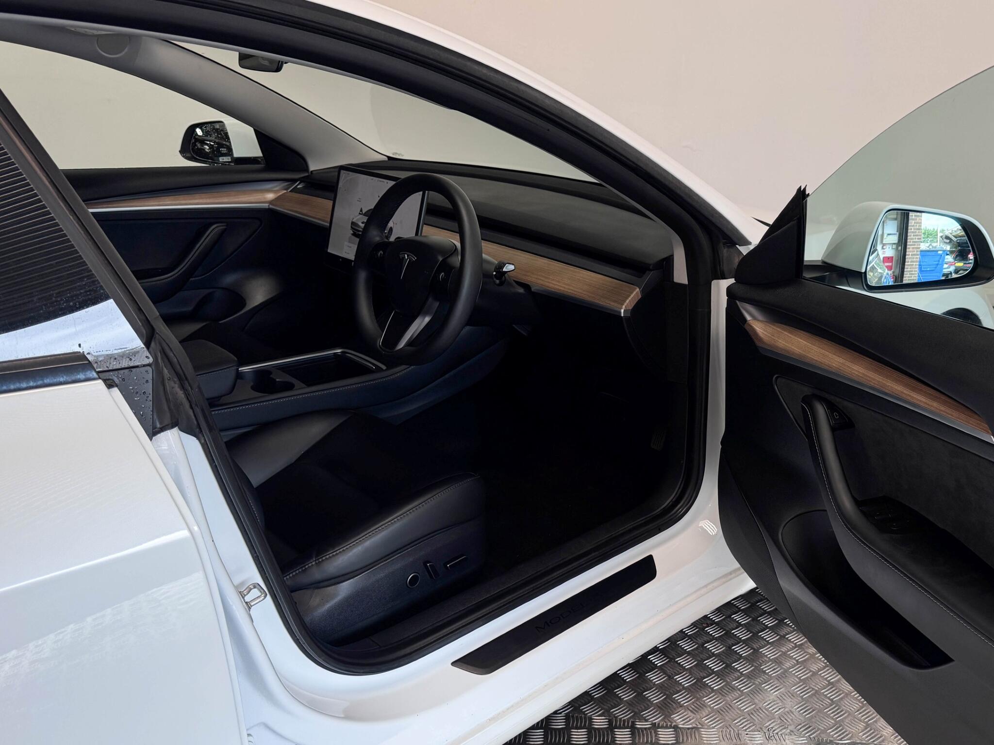 Tesla Model 3 view 28