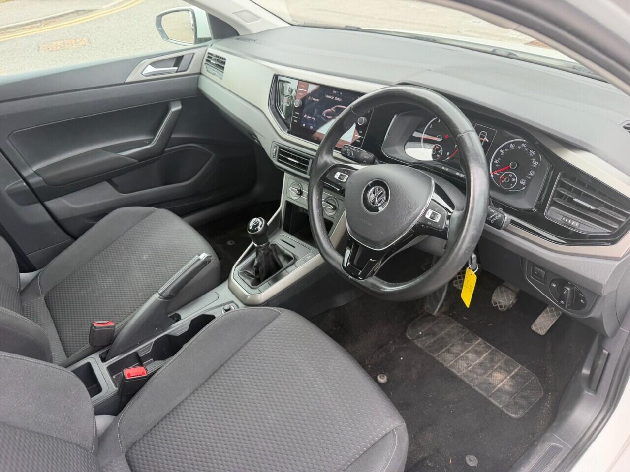 Volkswagen Polo view 10