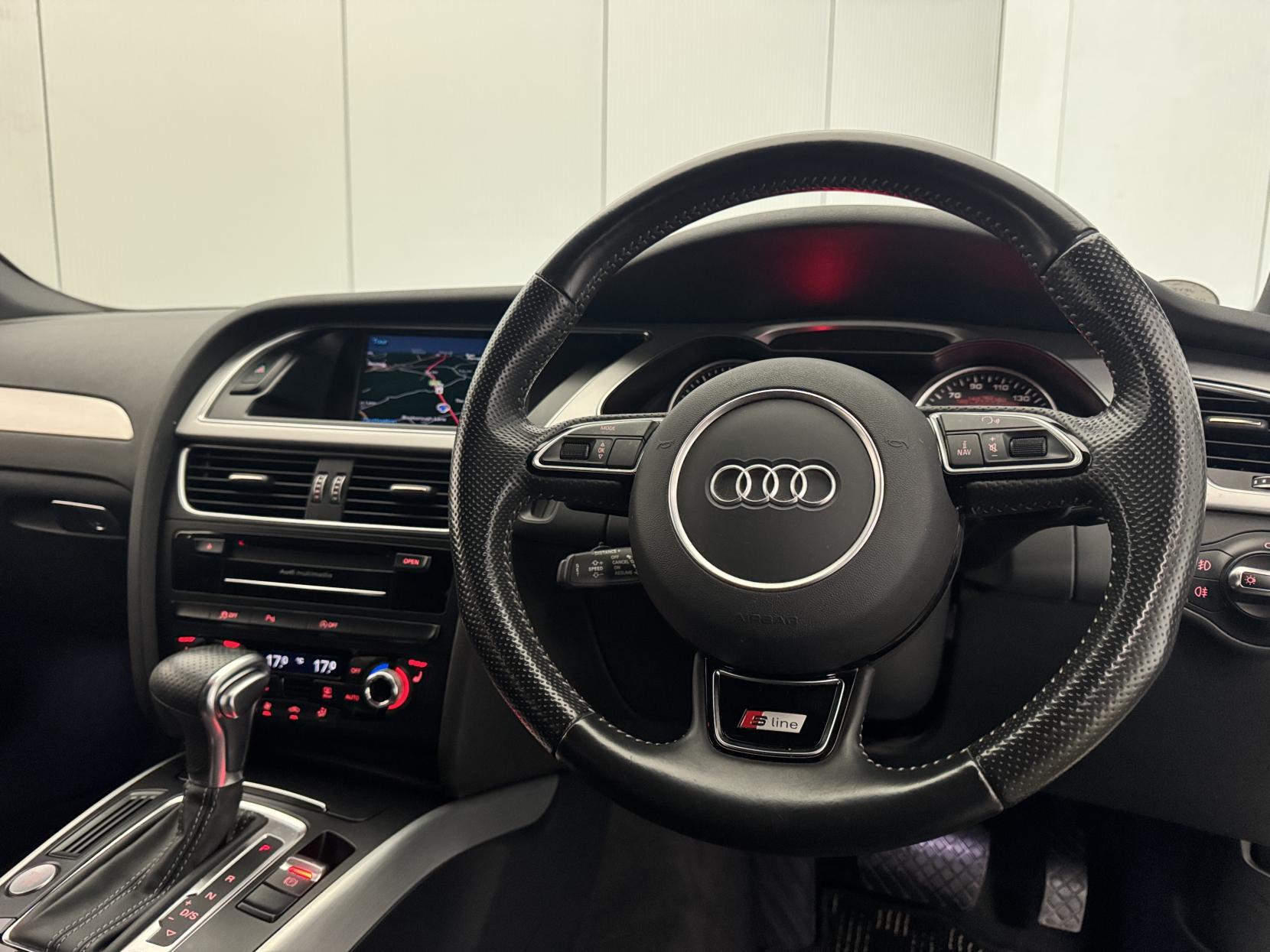 Audi A4 Avant view 45