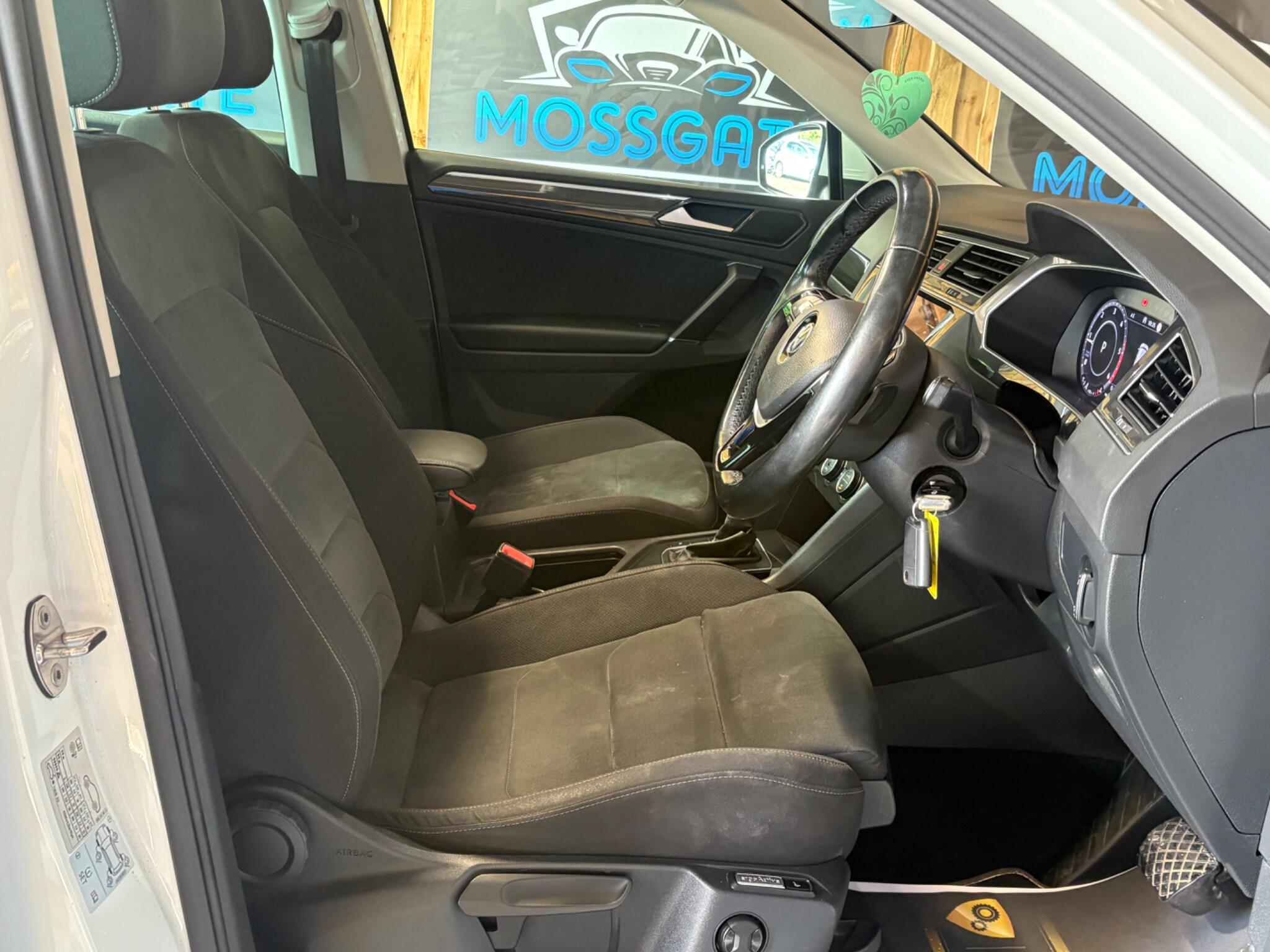 Volkswagen Tiguan view 14
