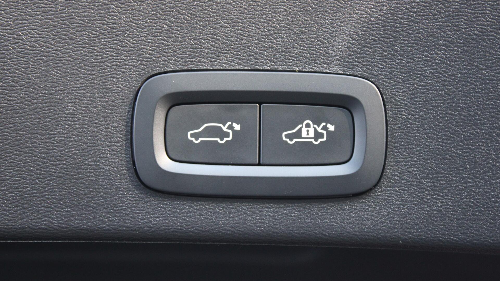 Volvo XC40 view 38