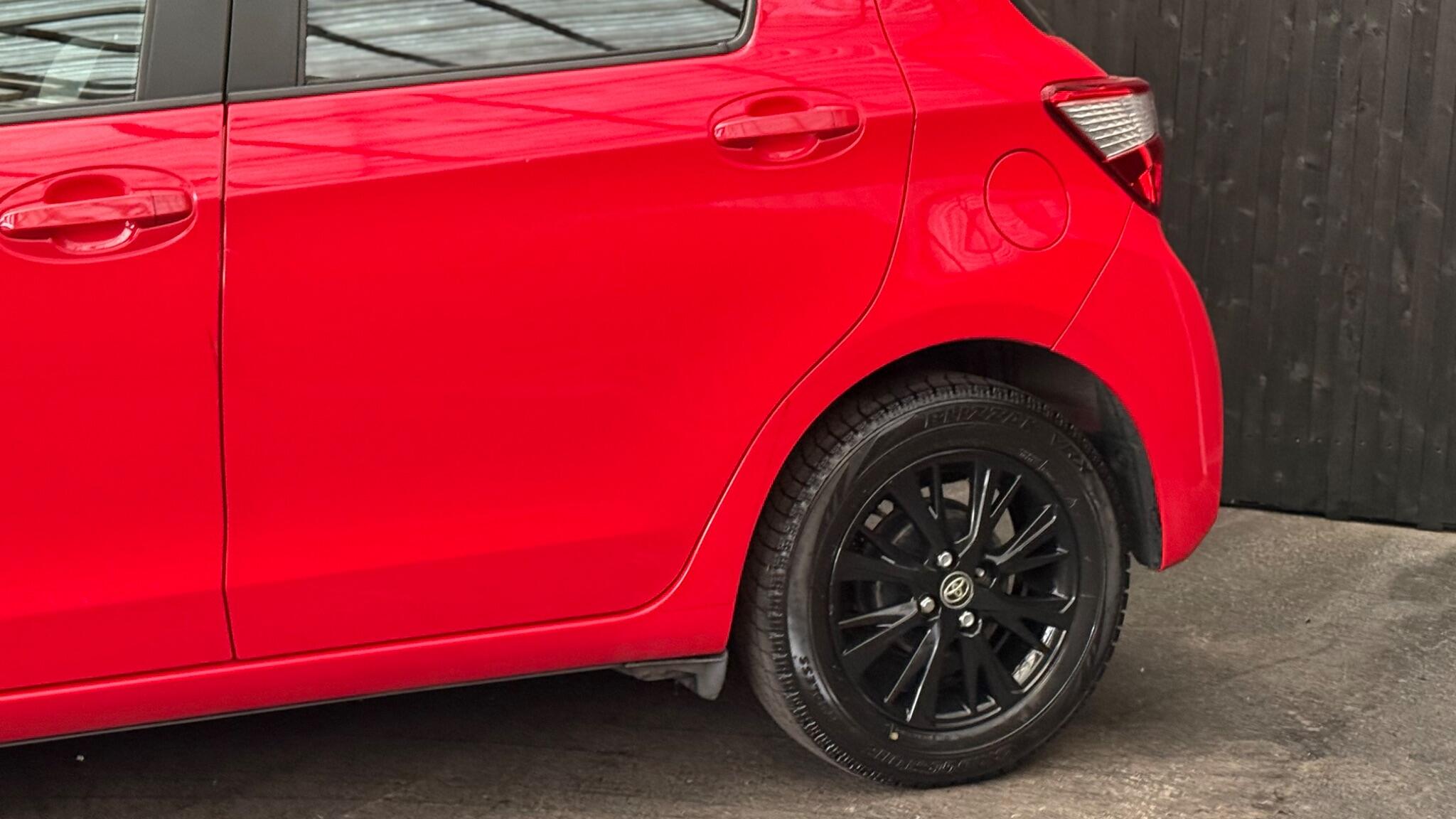 Toyota Yaris view 10