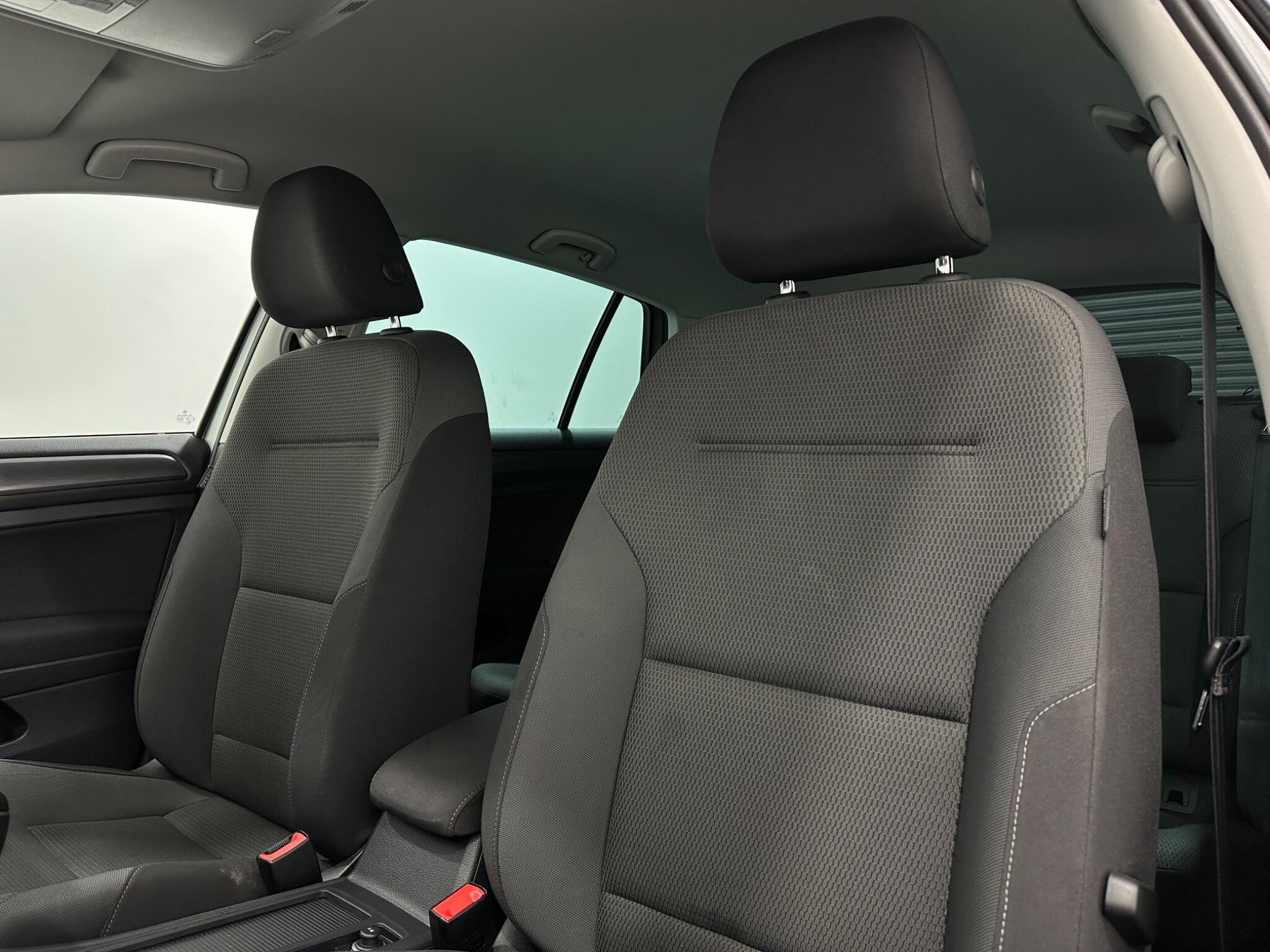 Volkswagen Golf view 36