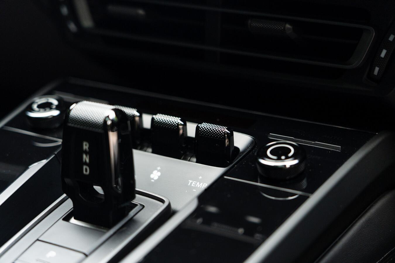 Porsche 911 view 32
