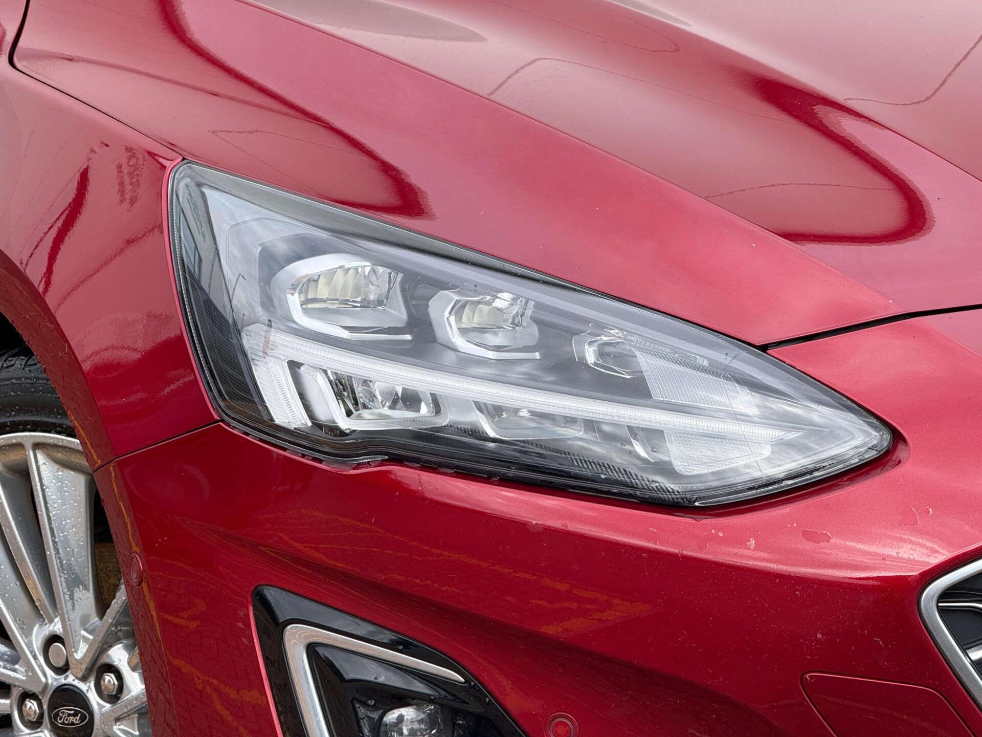 Ford Focus view 15