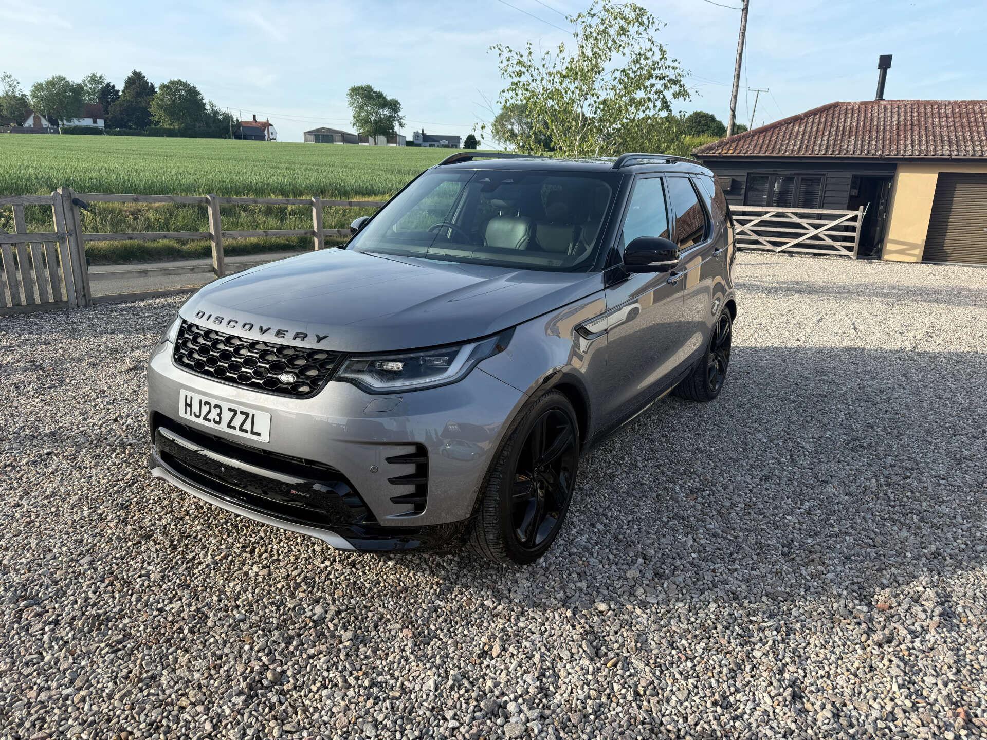 Land Rover Discovery view 2