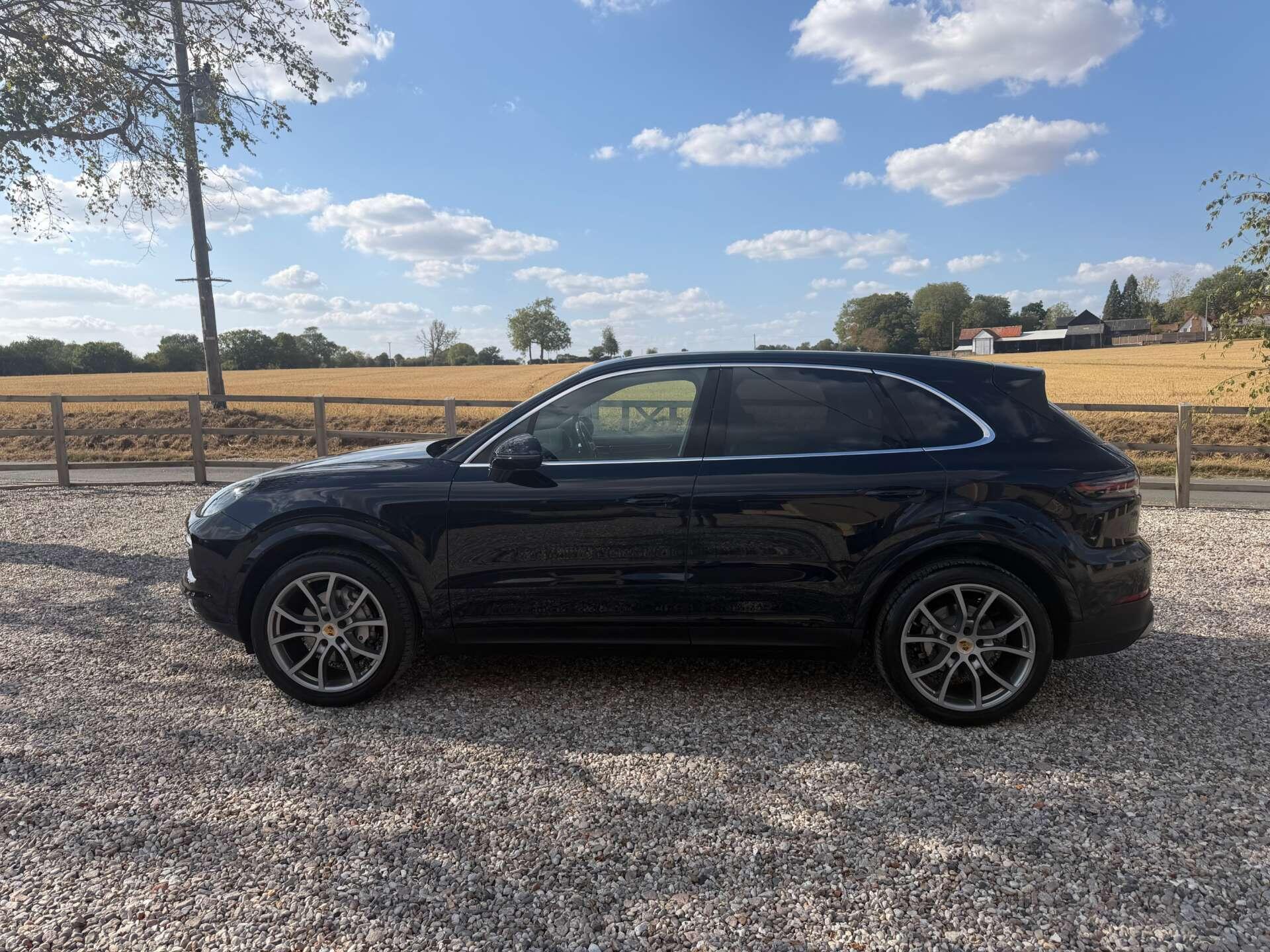 Porsche Cayenne view 6