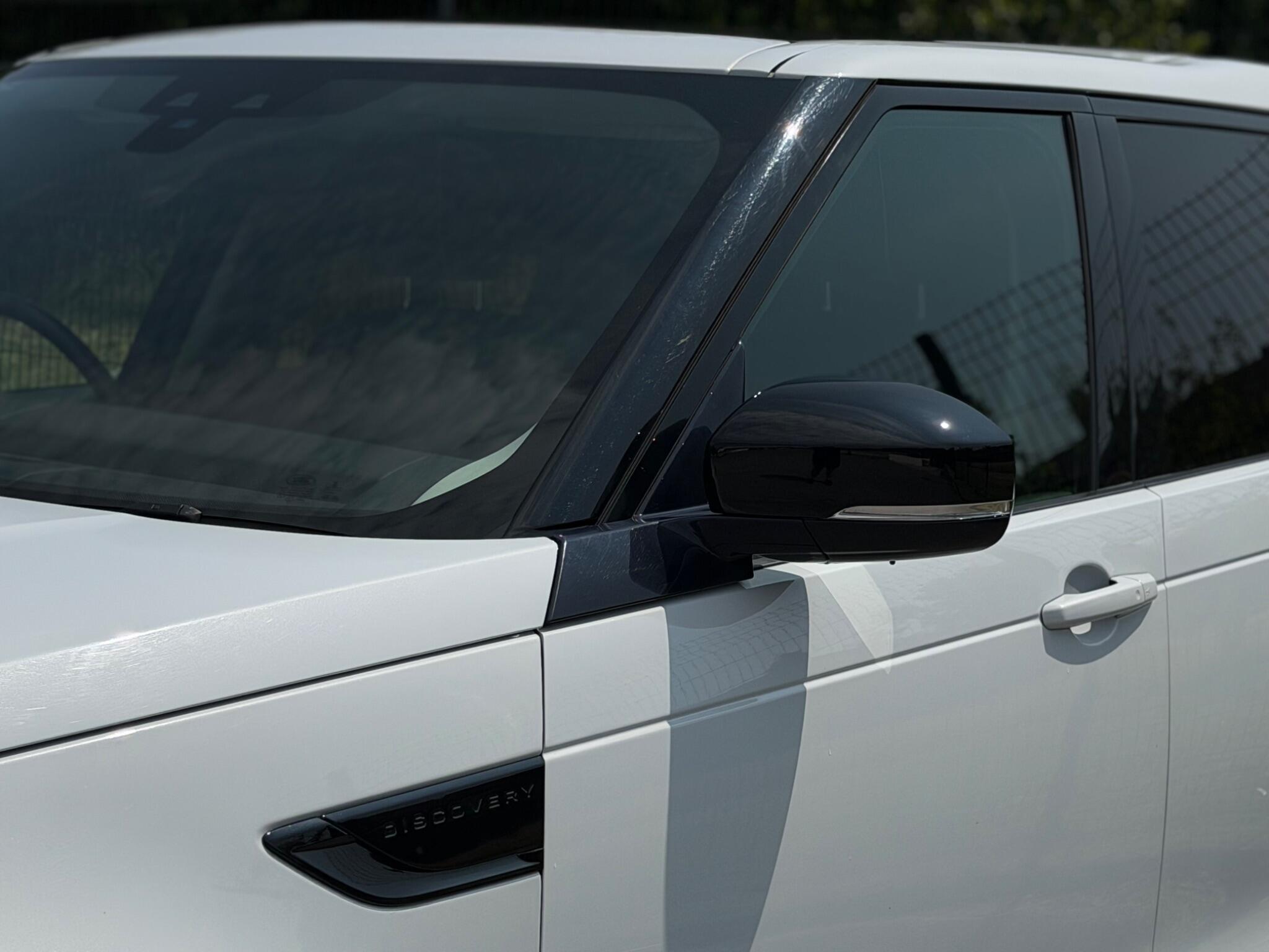 Land Rover Discovery view 38