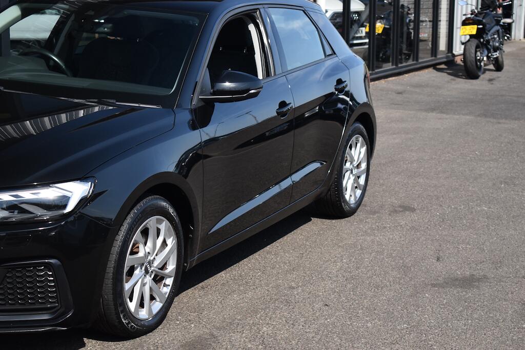 Audi A1 view 24