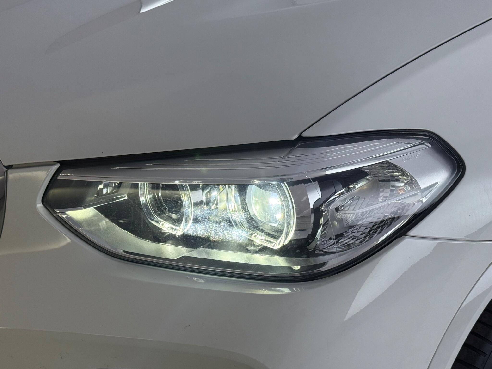 BMW X3 view 13