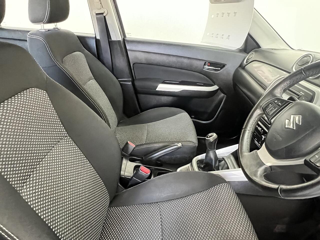 Suzuki Vitara view 8