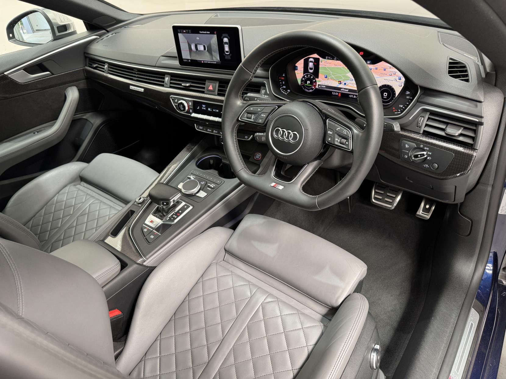 Audi S5 view 21