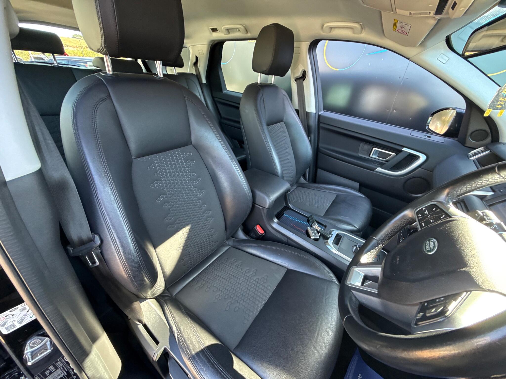 Land Rover Discovery Sport view 19