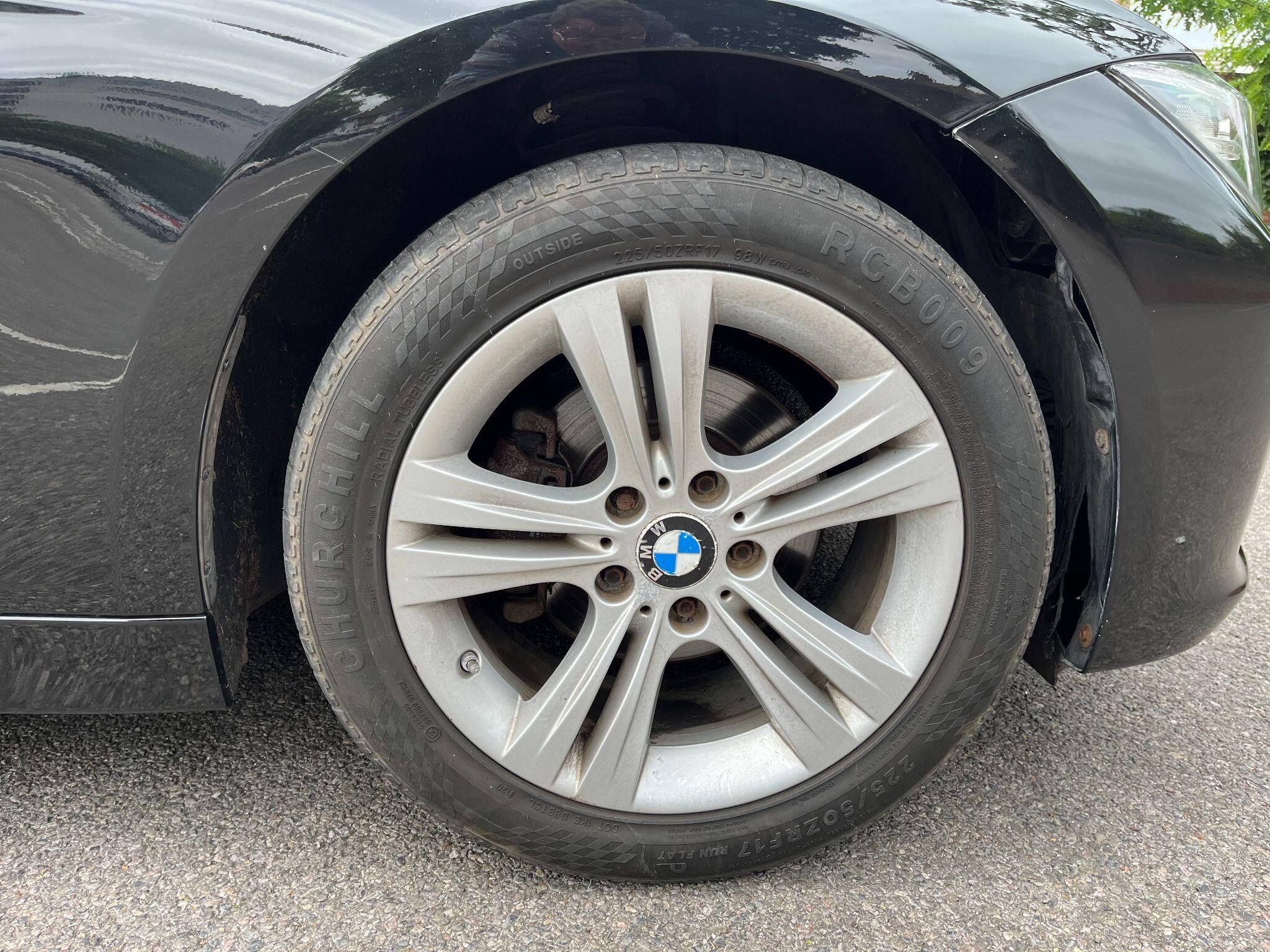 BMW 3 Series view 10