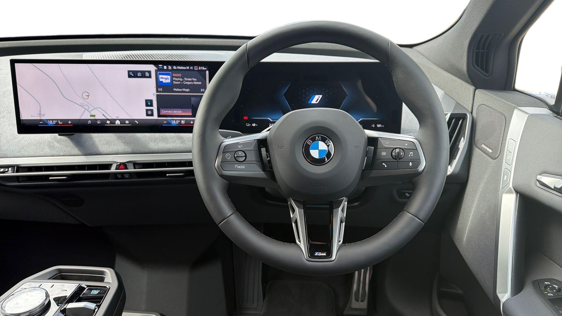 BMW Ix view 5