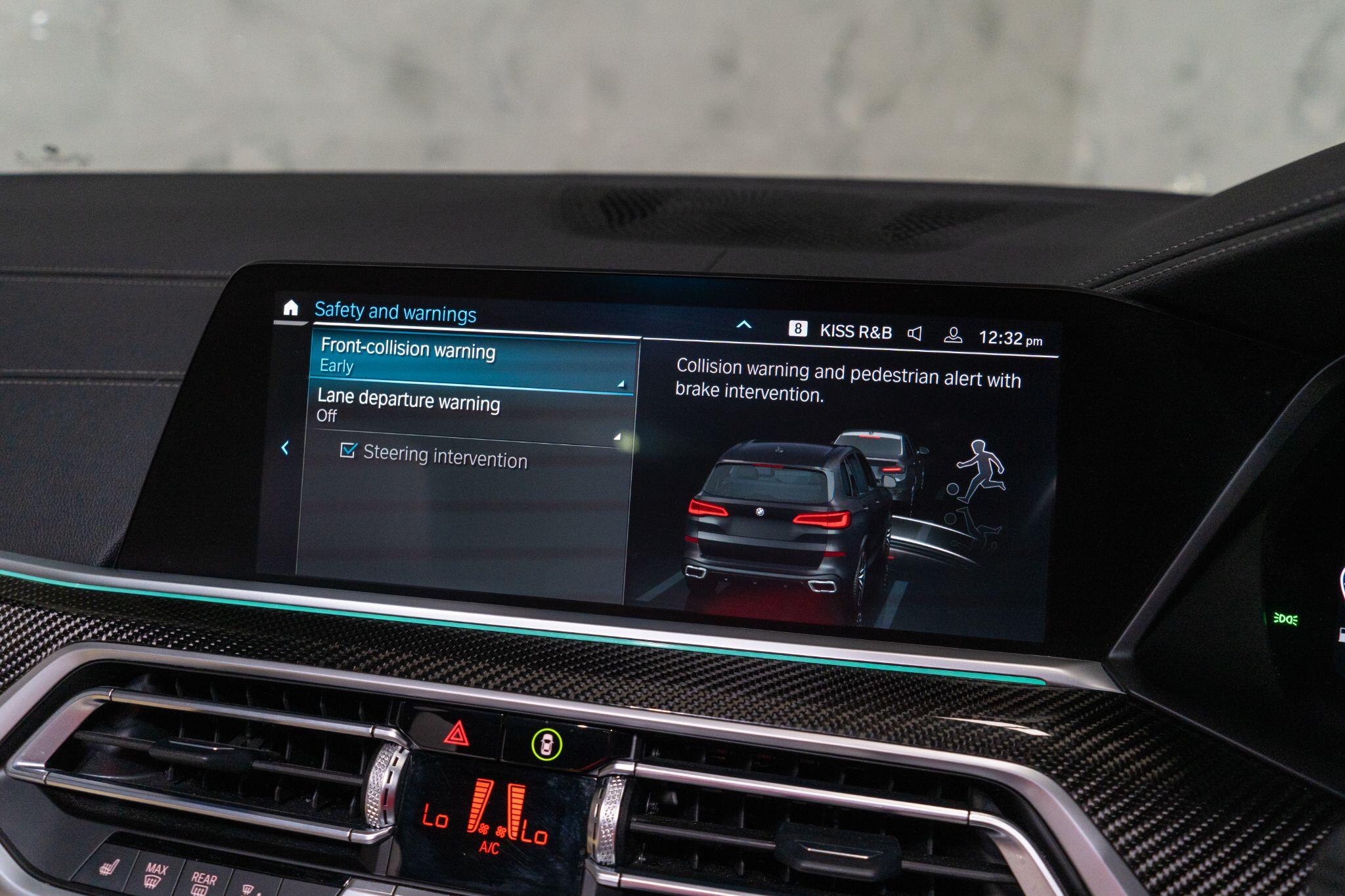 BMW X5 view 24