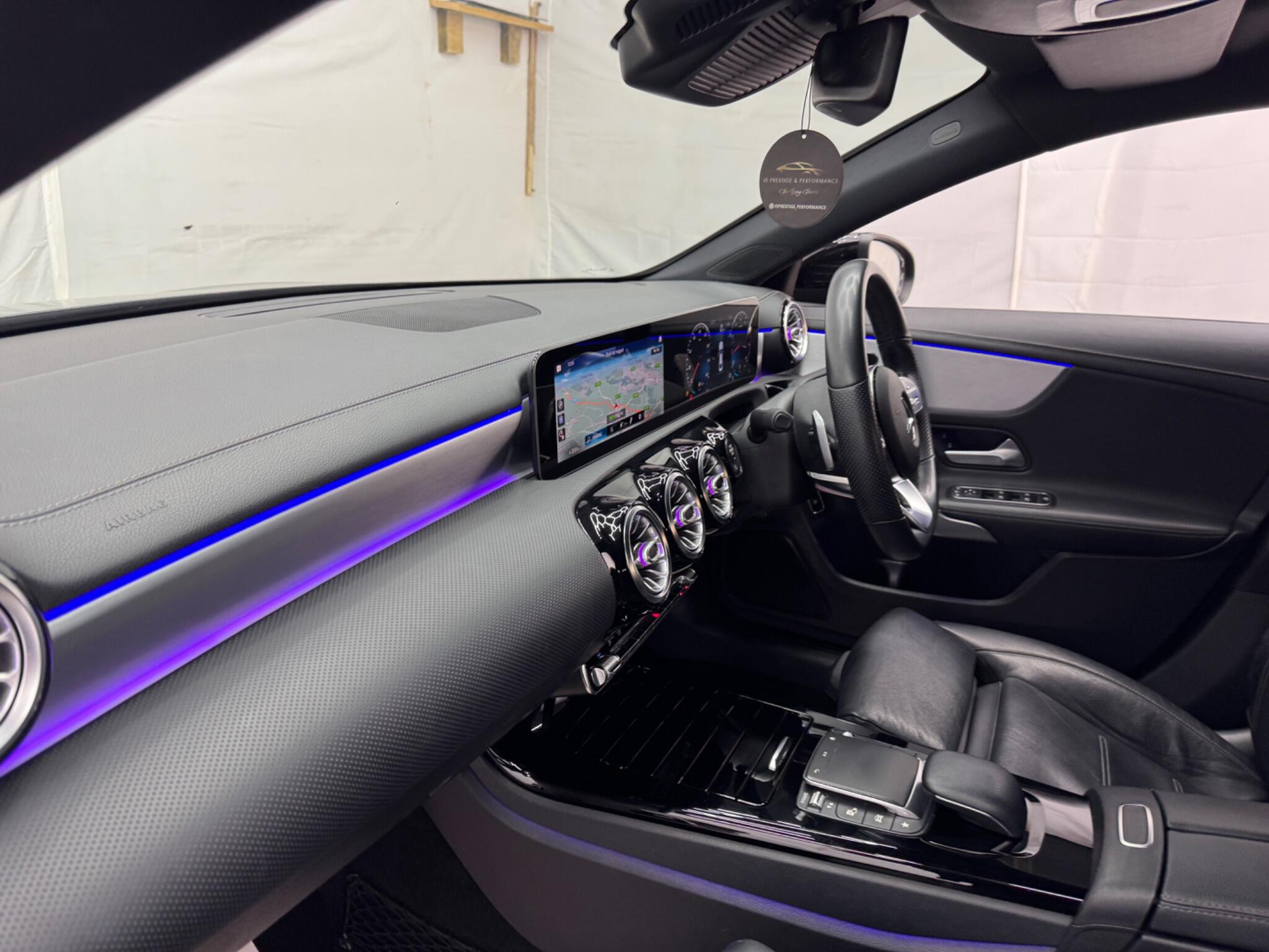 Mercedes-Benz Cla view 27